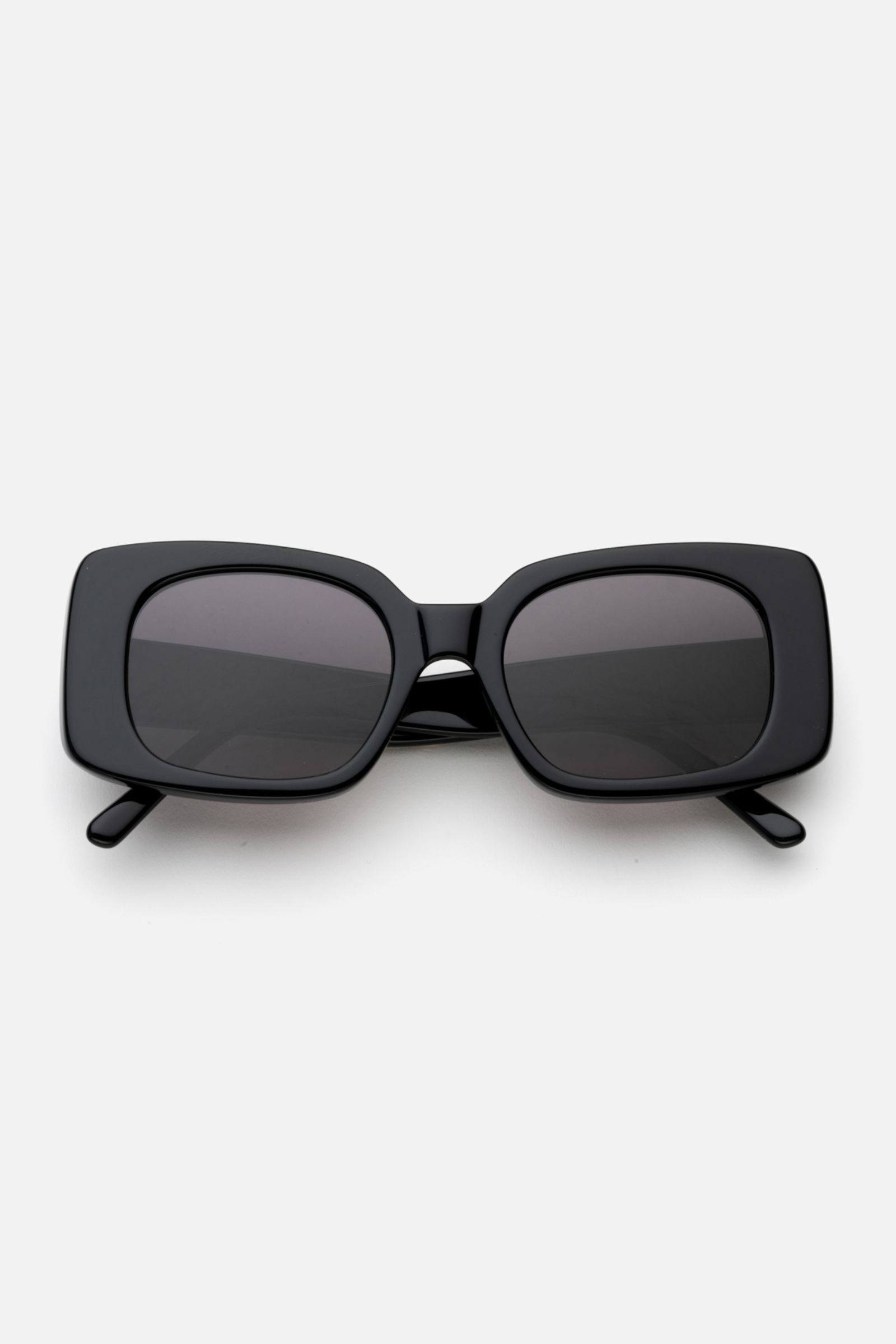 Lu Goldie Coco Sunglasses Black 