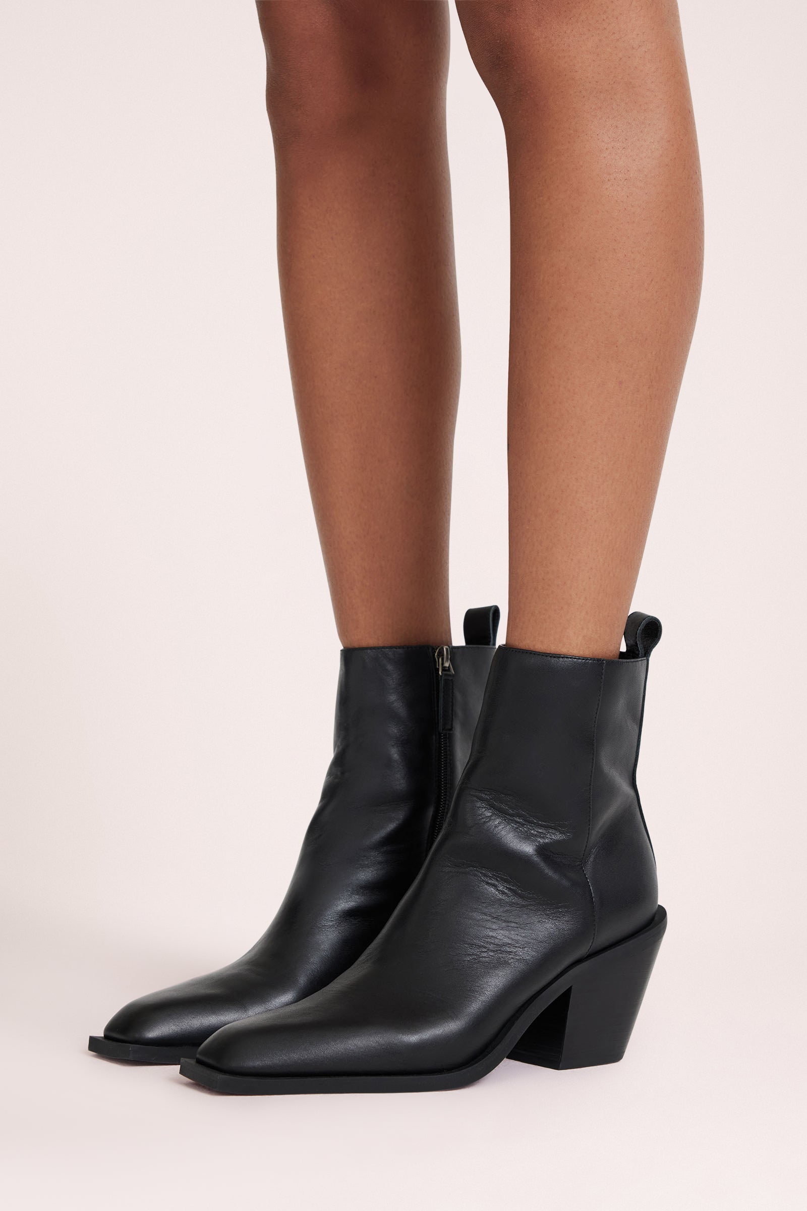 Delphine Leather Boot Black 