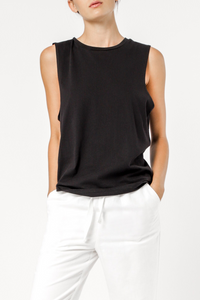 Nude Lucy keira basic muscle black top