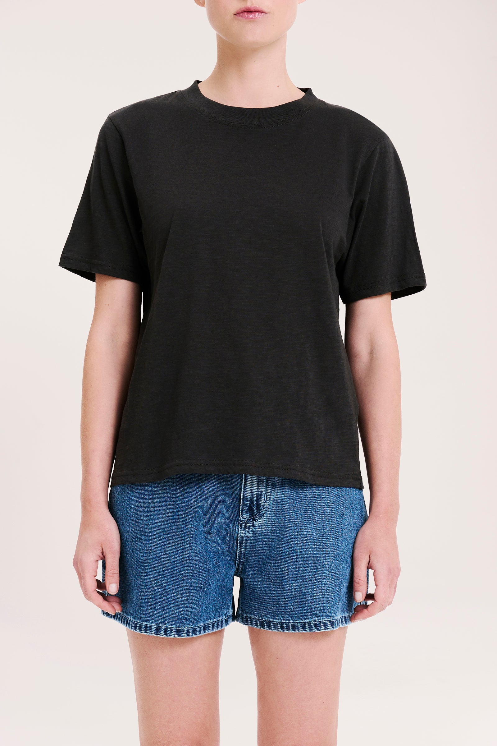 Nude Lucy Organic Slub Tee In A Dark Grey In A Brown Coal Colour 