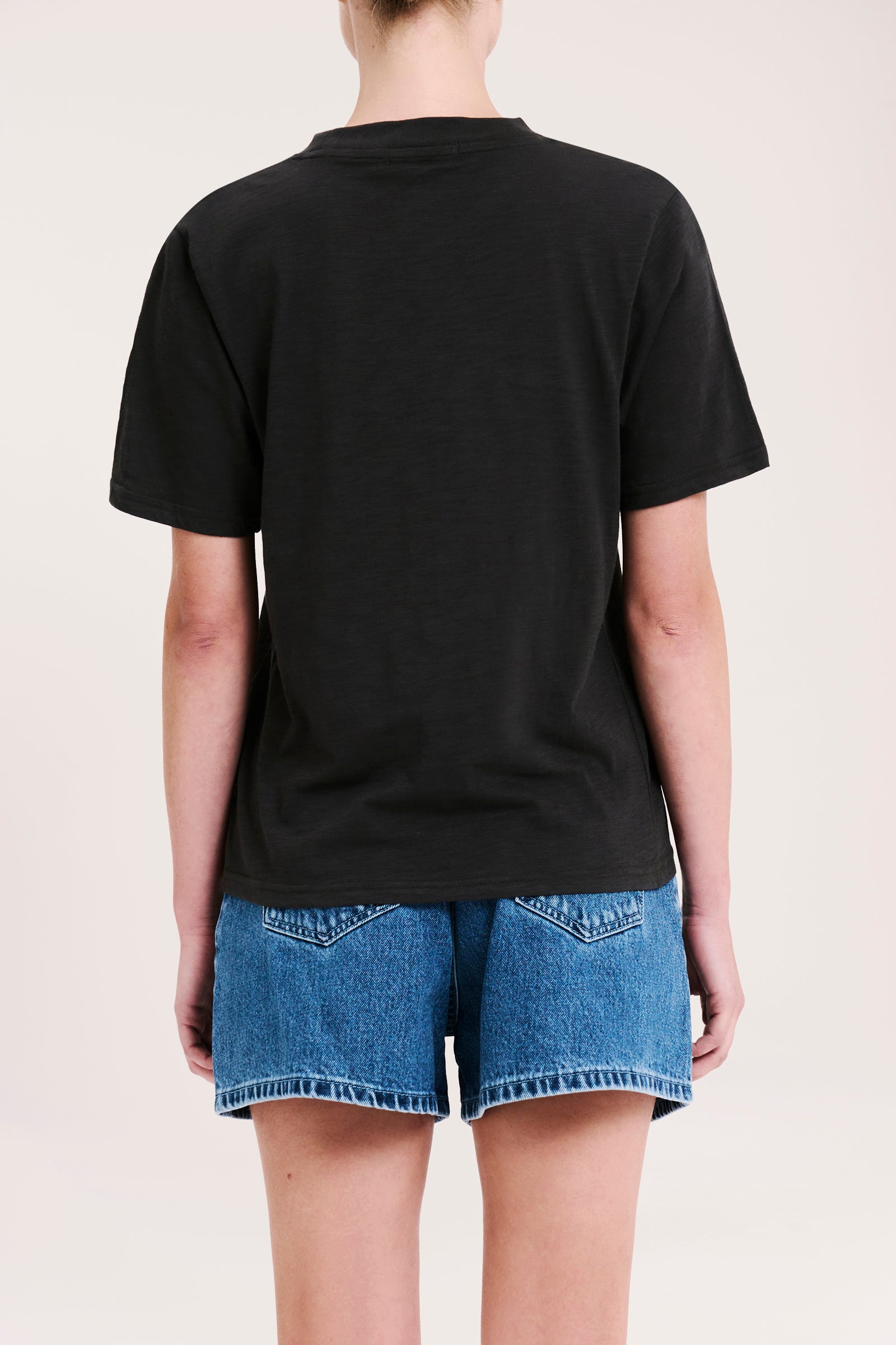 Nude Lucy Organic Slub Tee In A Dark Grey In A Brown Coal Colour 