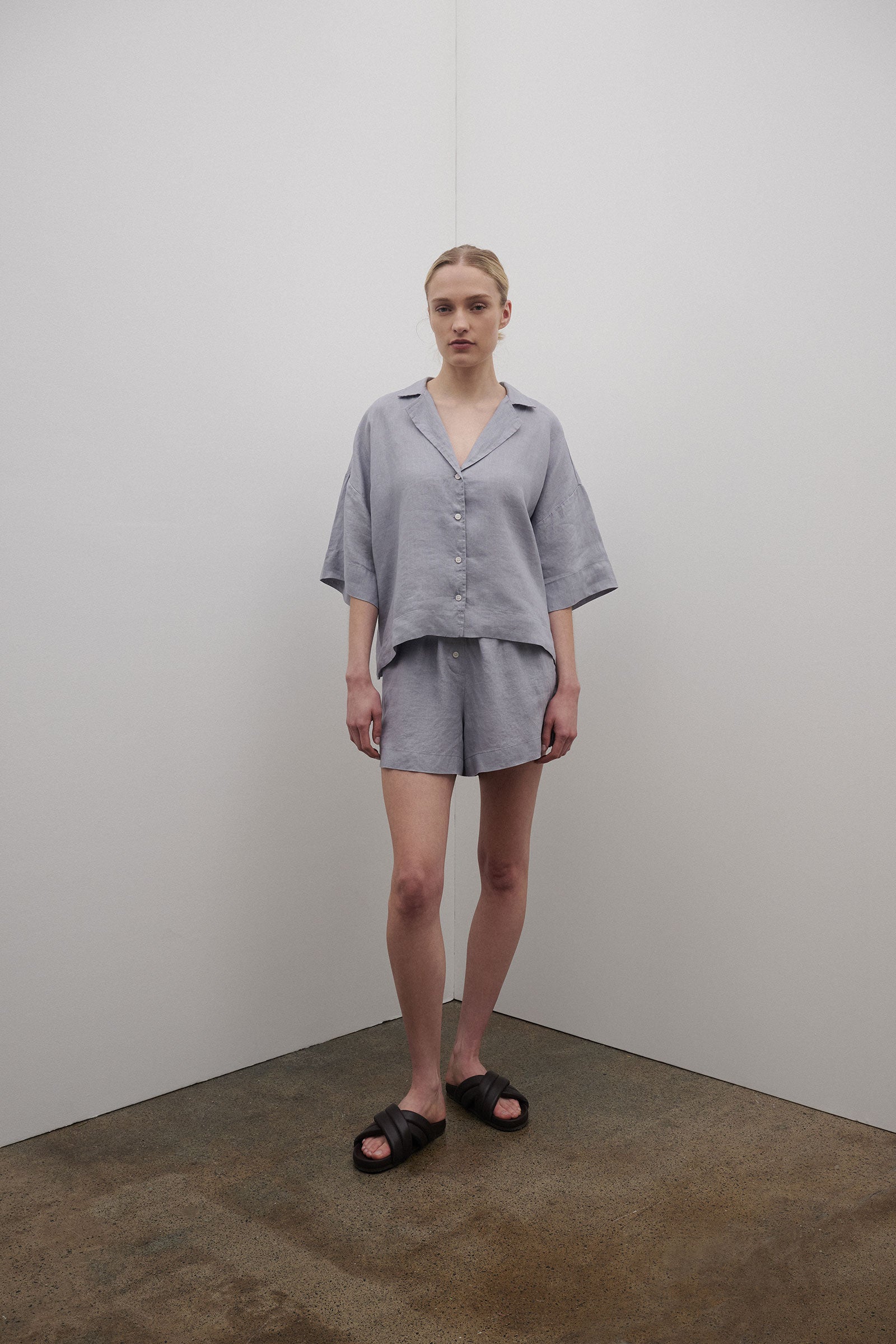 Lounge Linen Short Storm 