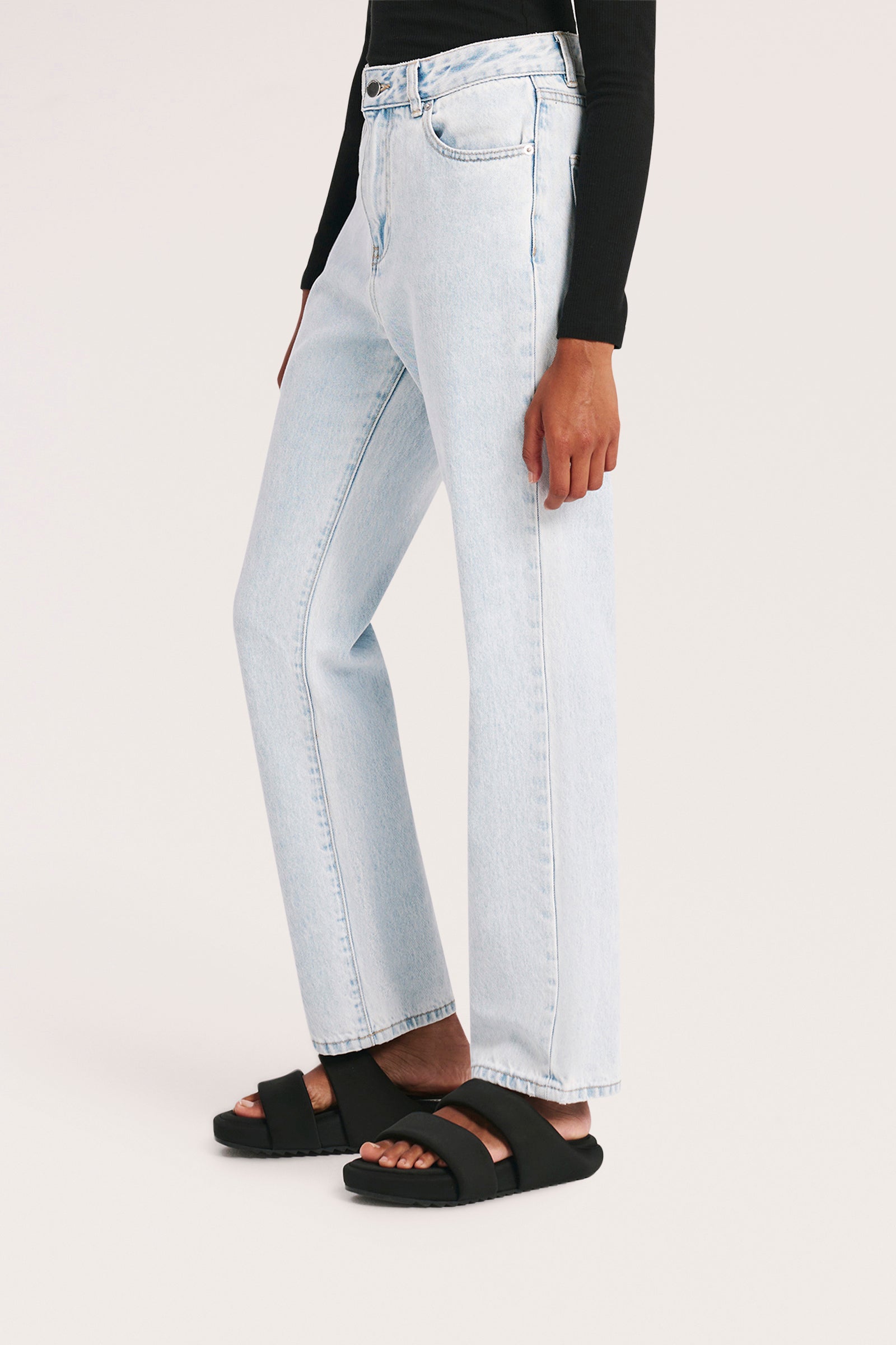 Nude Lucy Organic Straight Leg Jean Bleach in Blue