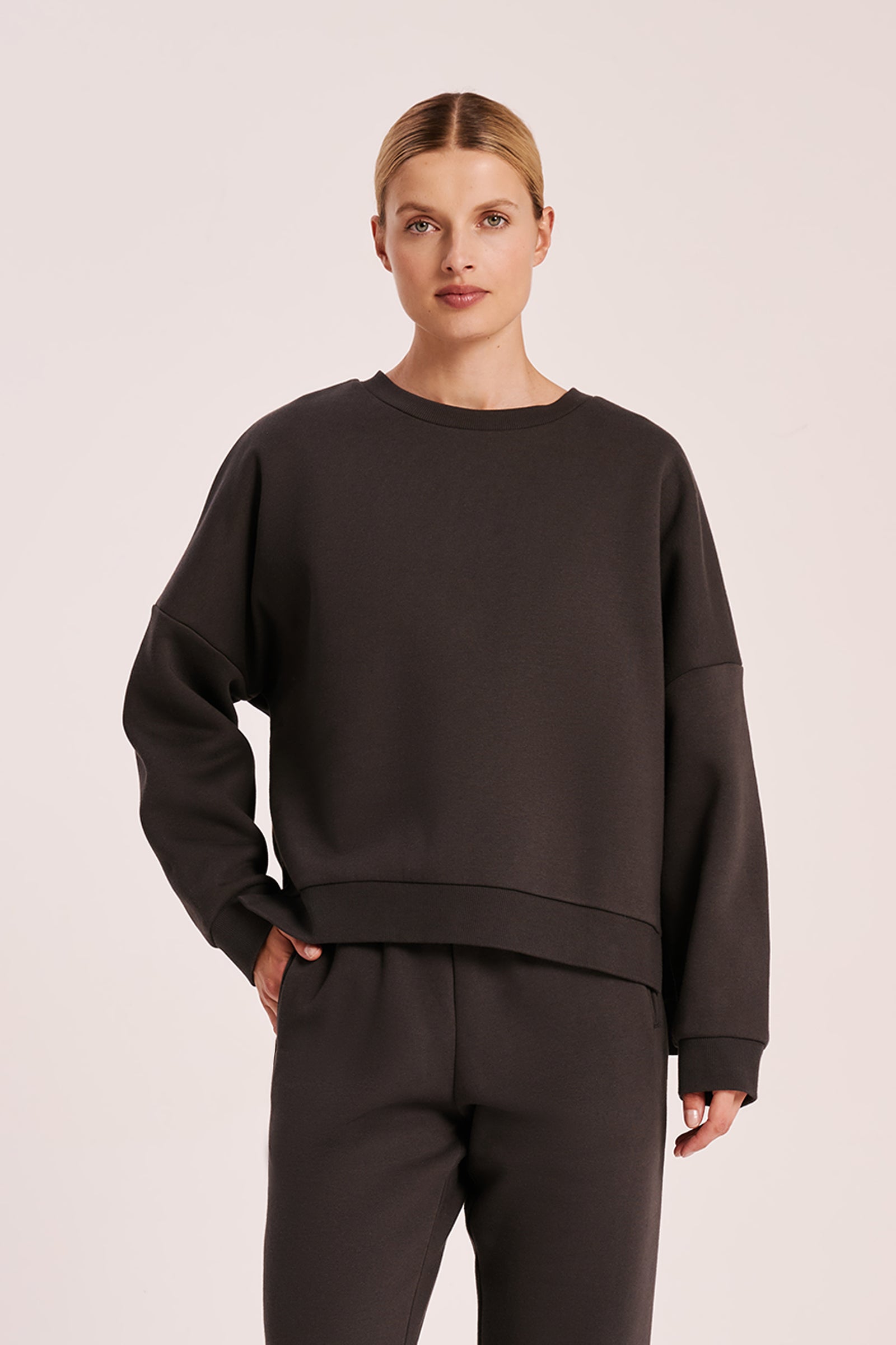Carter Classic Oversized Sweat Coal 