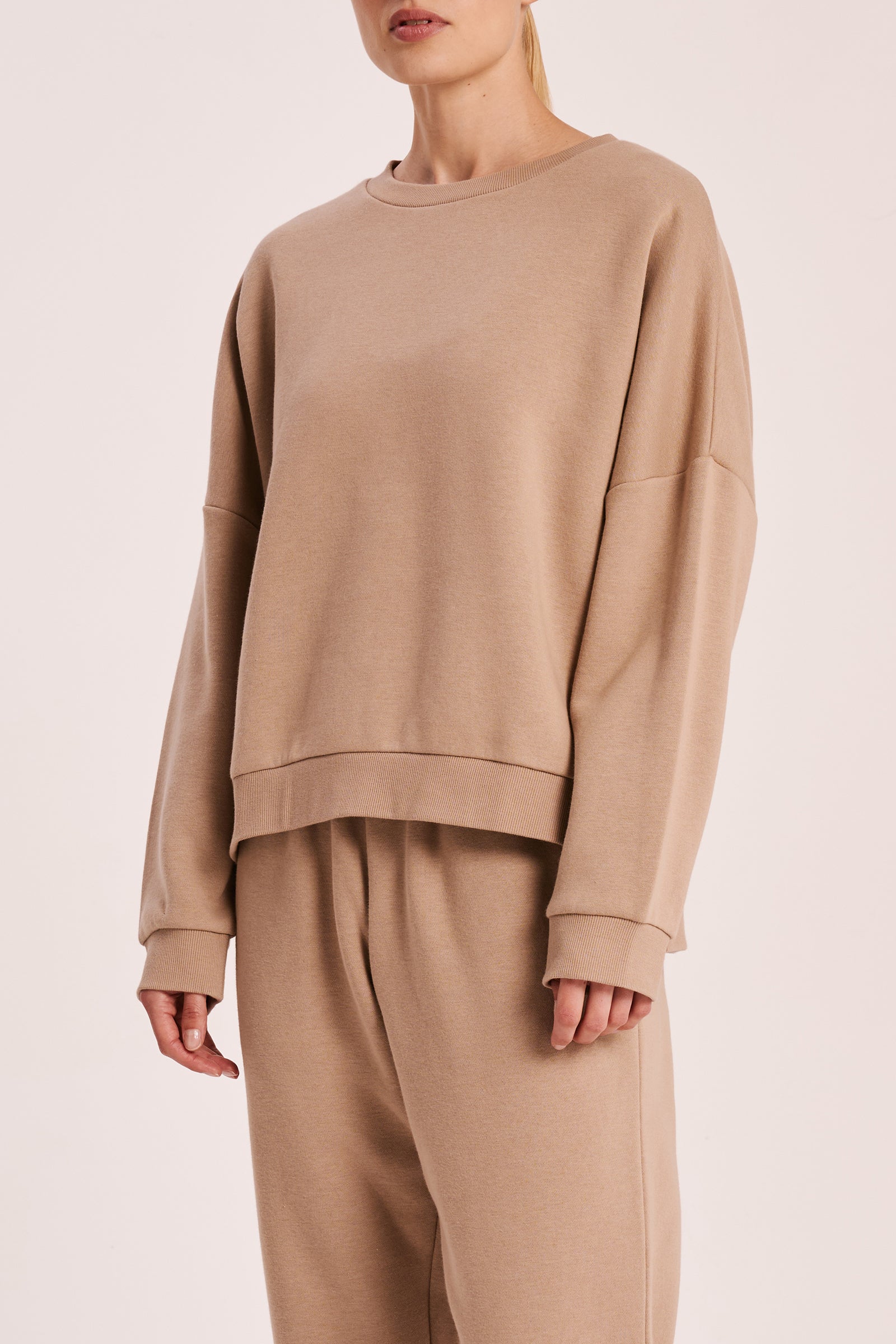 Carter Classic Oversized Sweat Mocha 
