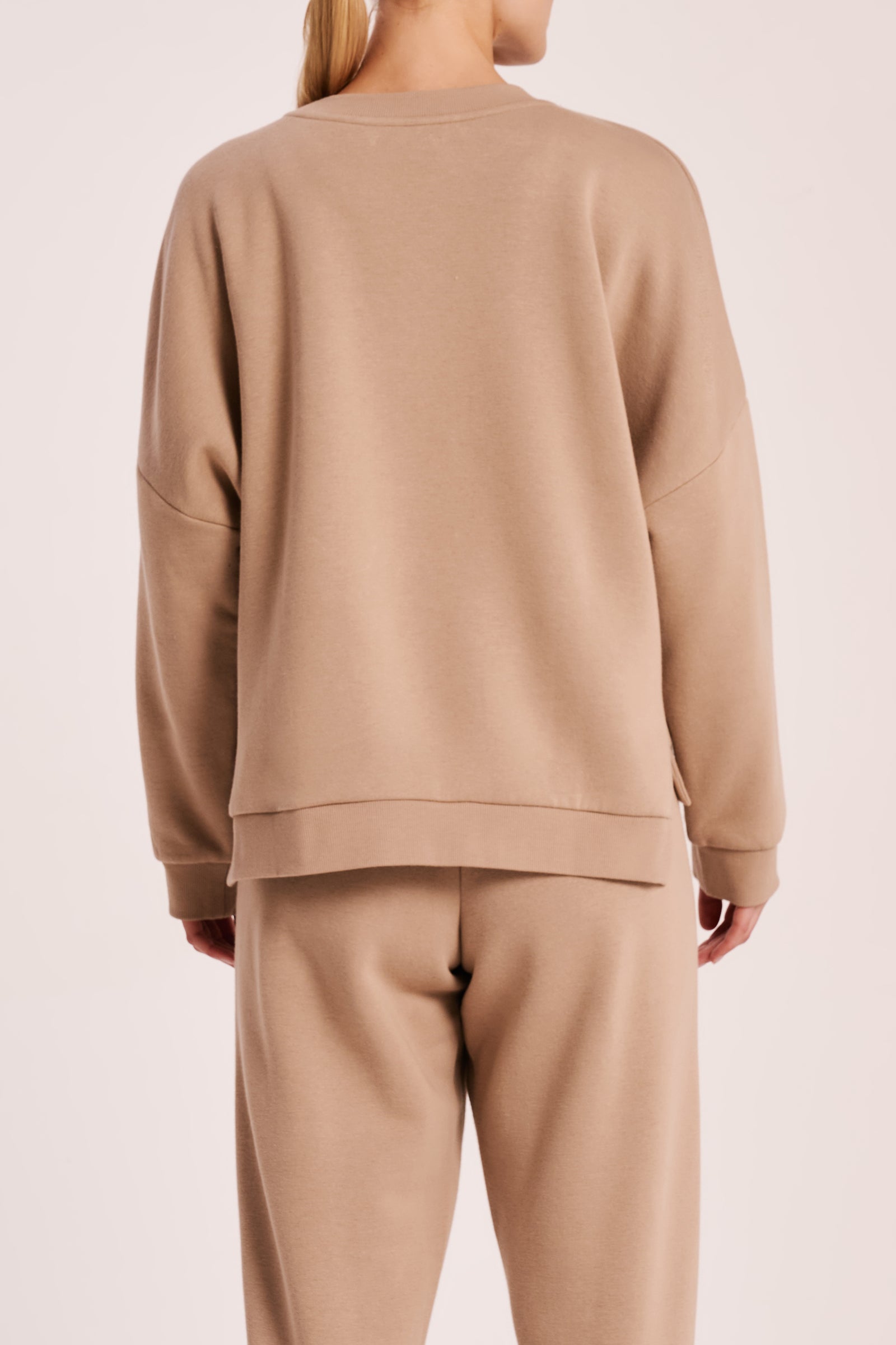 Carter Classic Oversized Sweat Mocha 