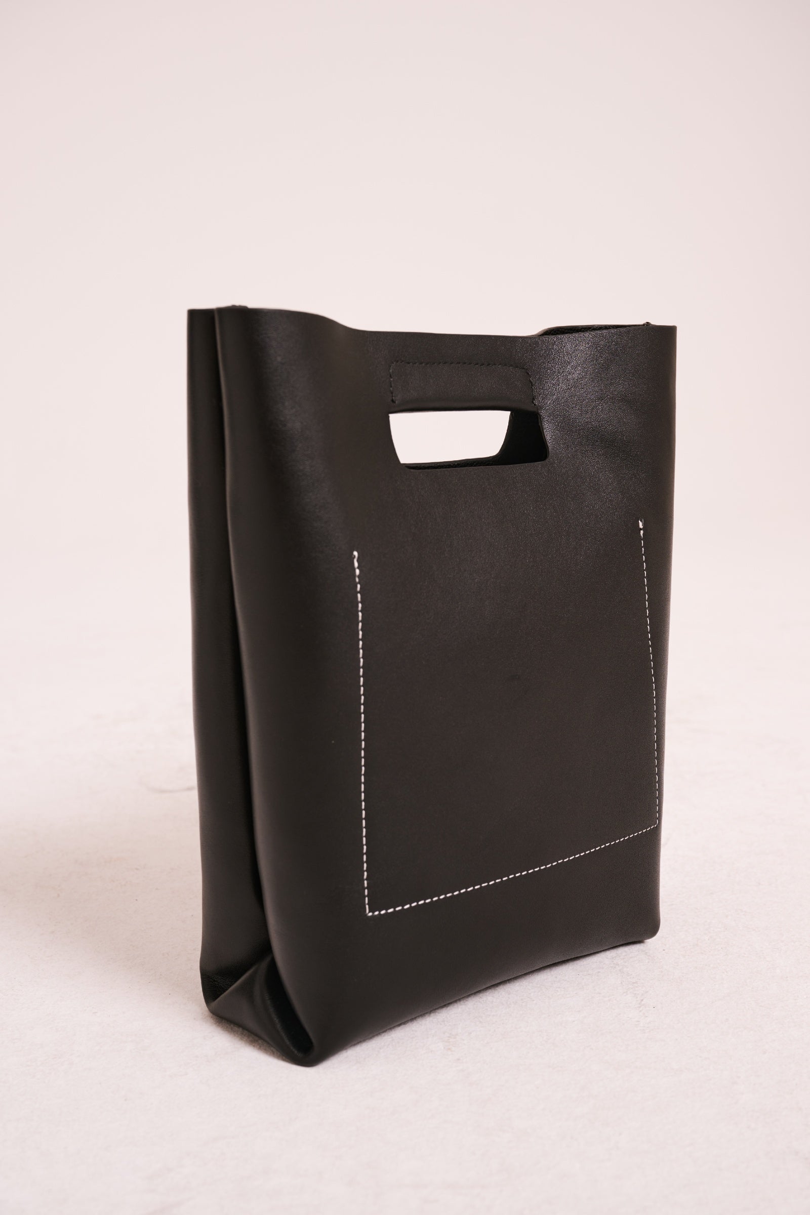 Classic Leather Shoulder Bag Black 