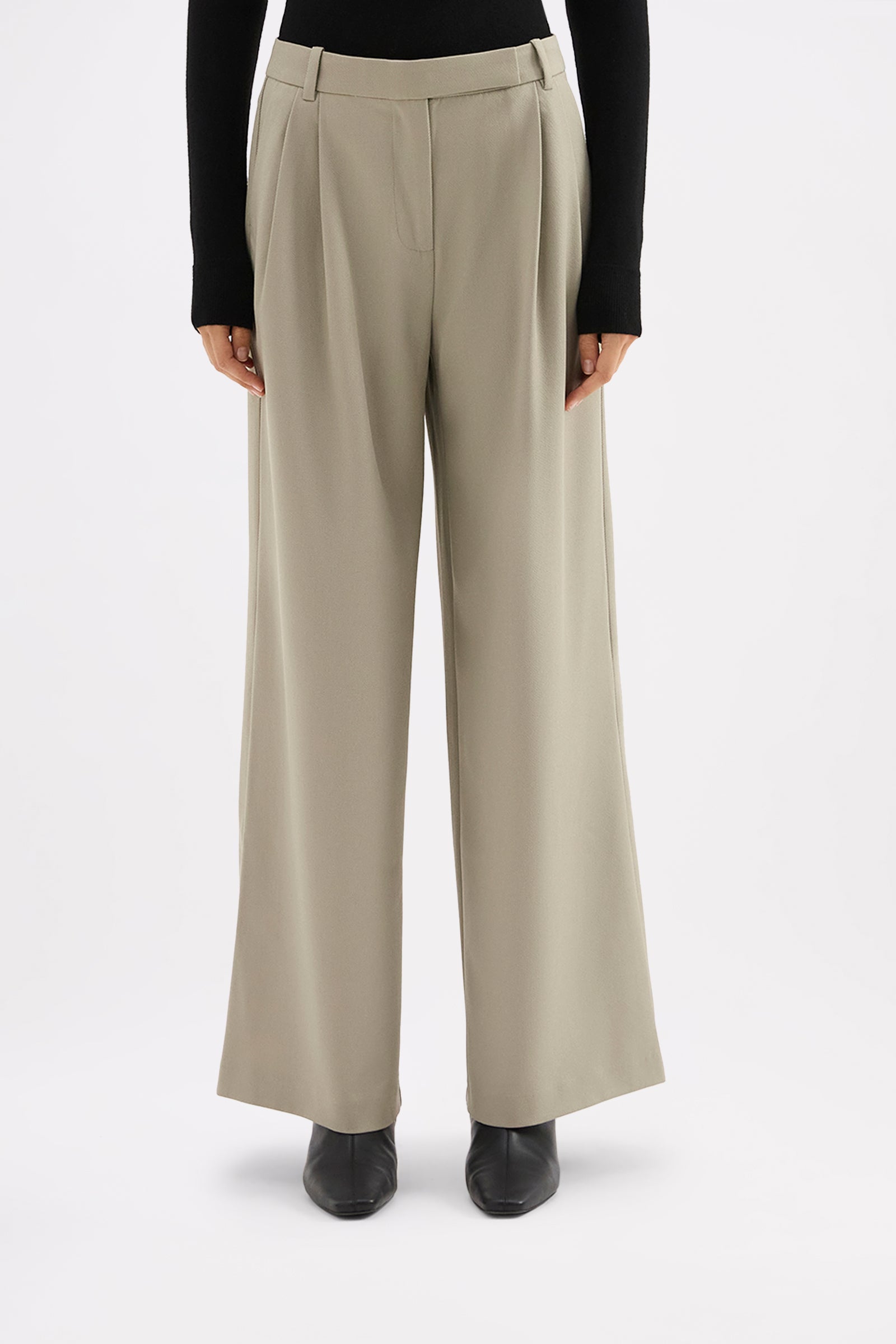 Akio Pant Vine 