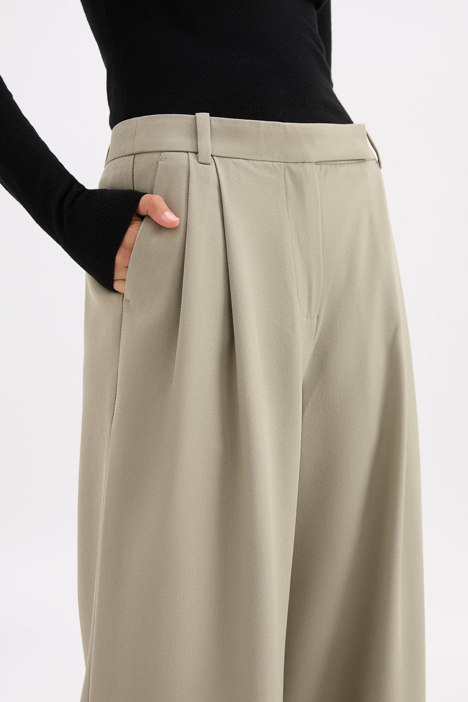 Akio Pant Vine 