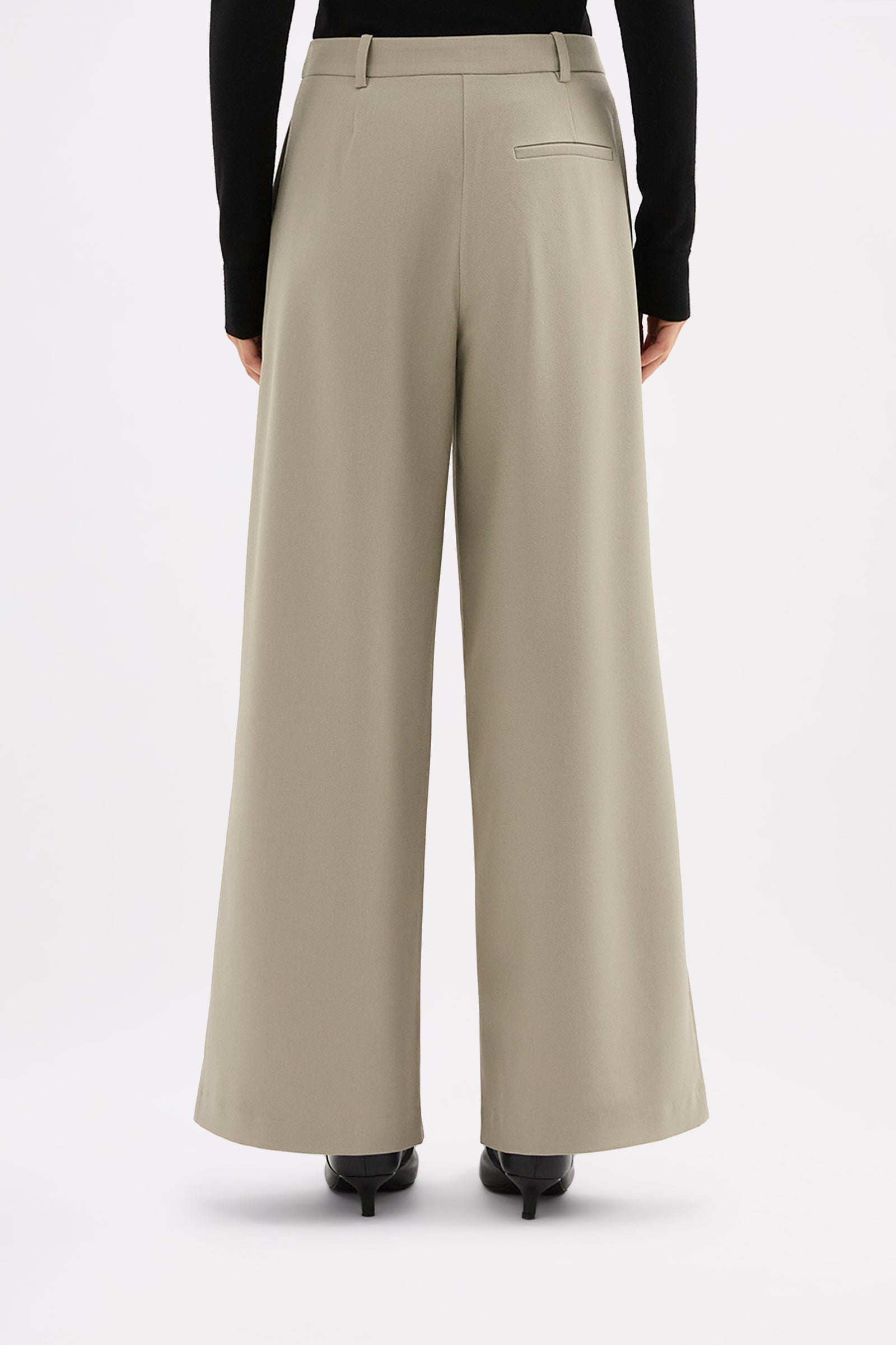 Akio Pant Vine 