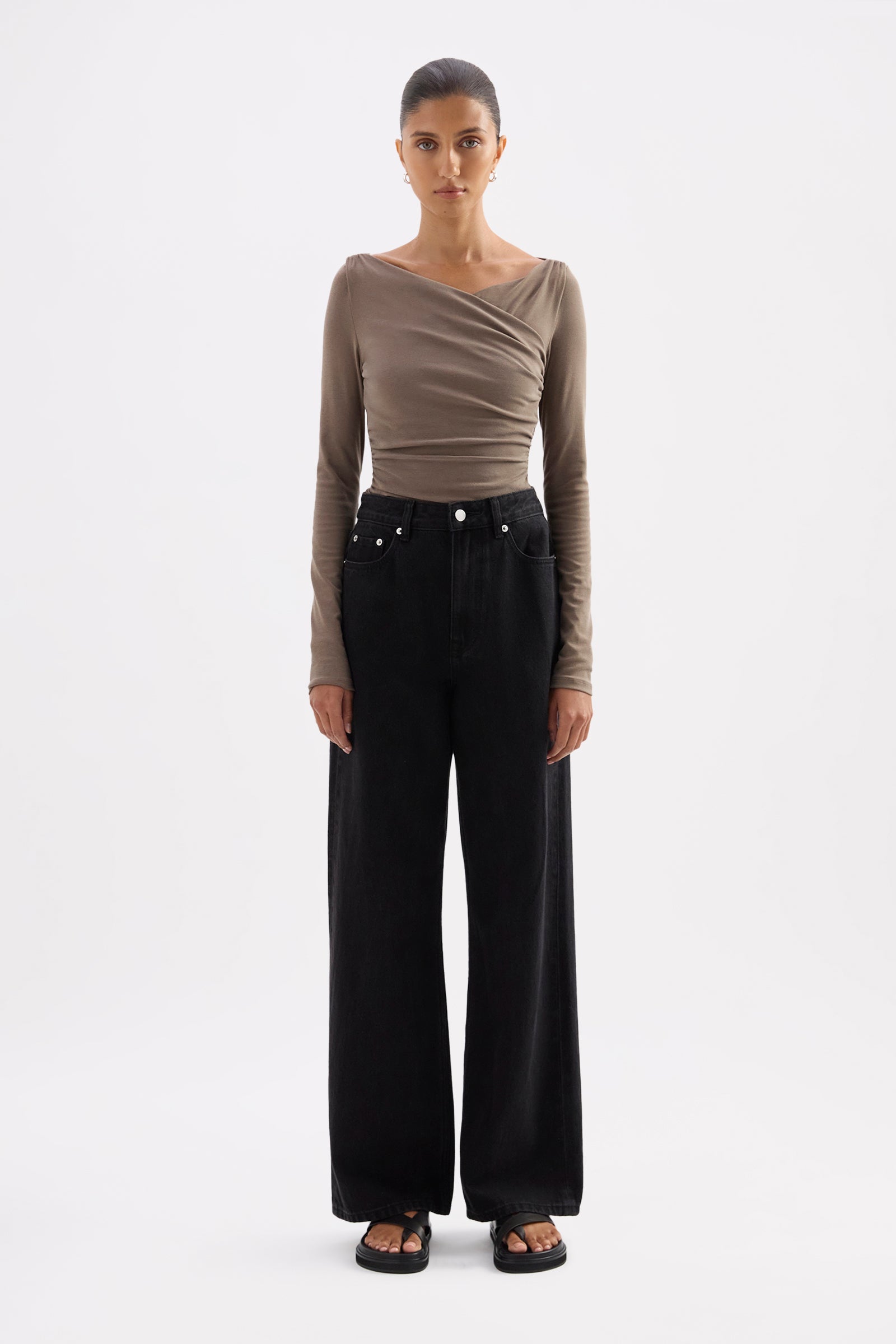 Daniya Ls Top Truffle 