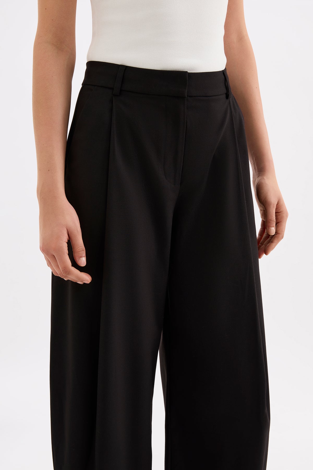 Manon Barrel Trouser Black 