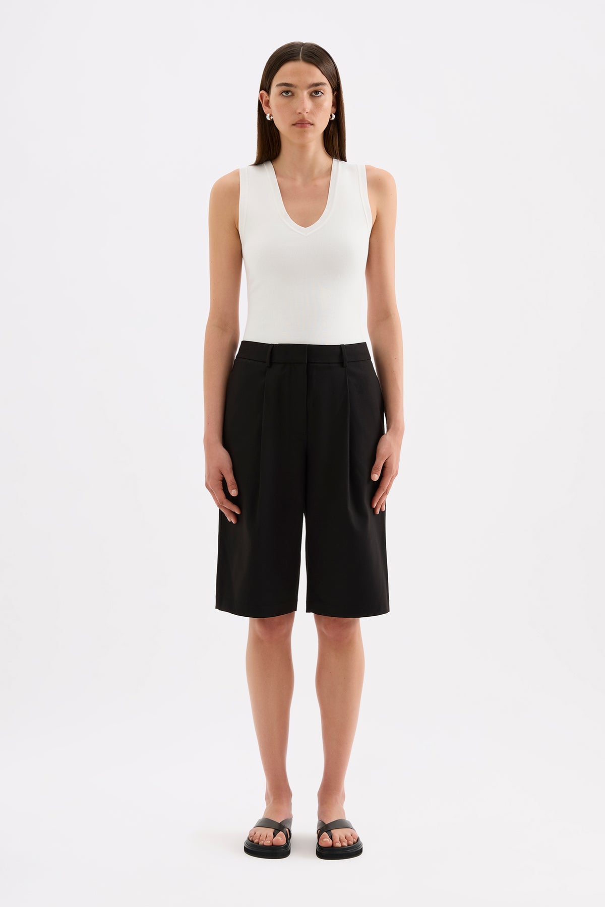 Manon Bermuda Short Black 