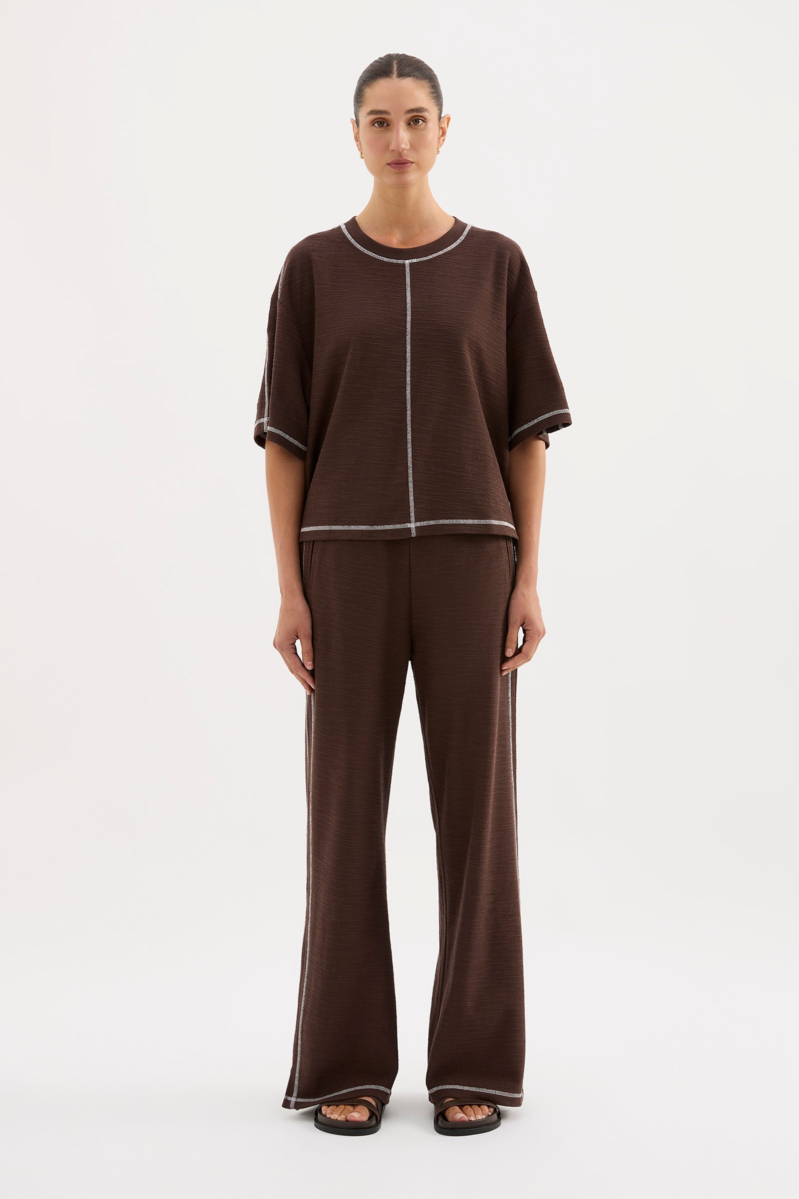 Sutton Tee Chocolate 