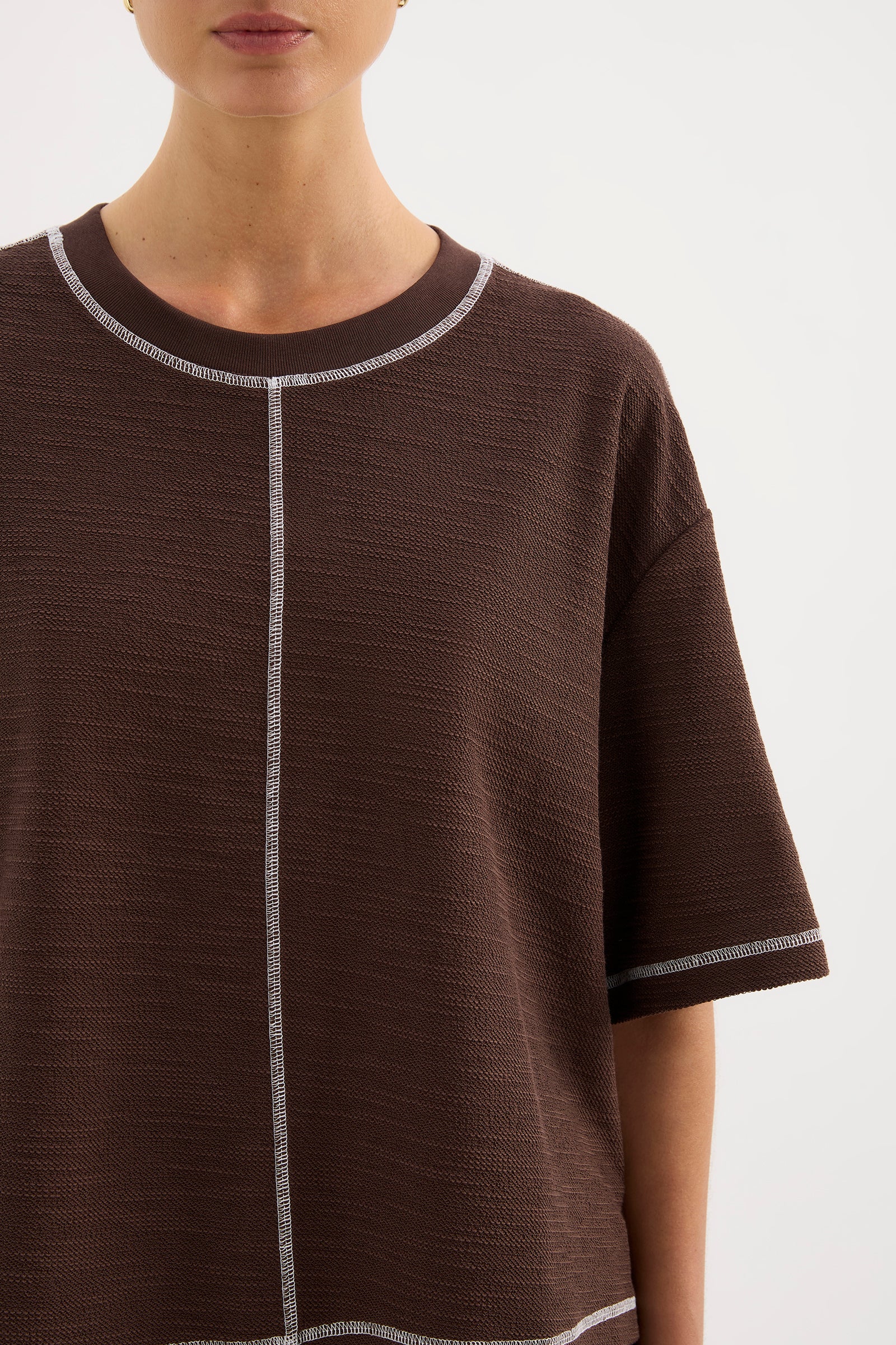 Sutton Tee Chocolate 