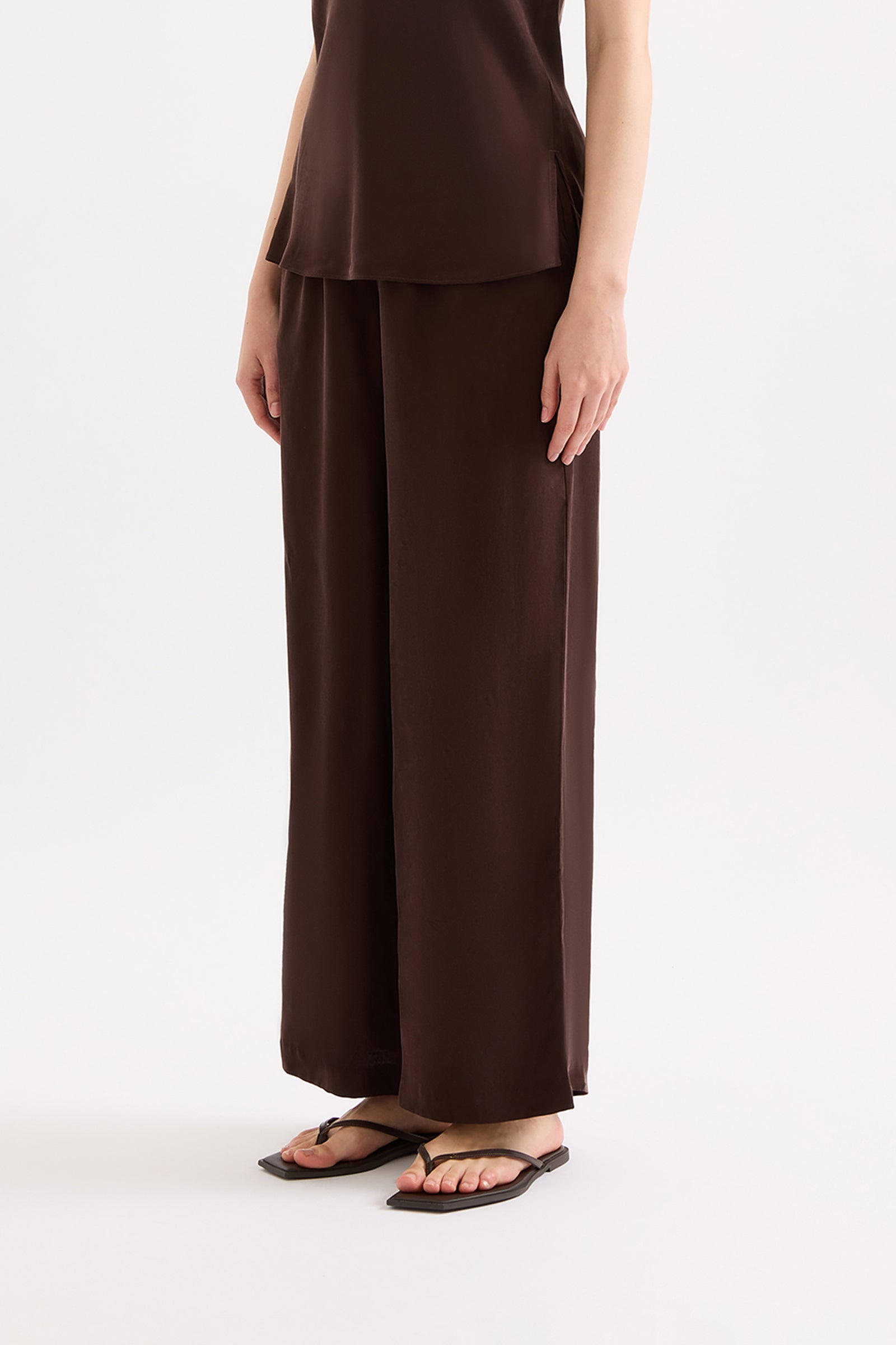 Raven Cupro Pant Raisin 