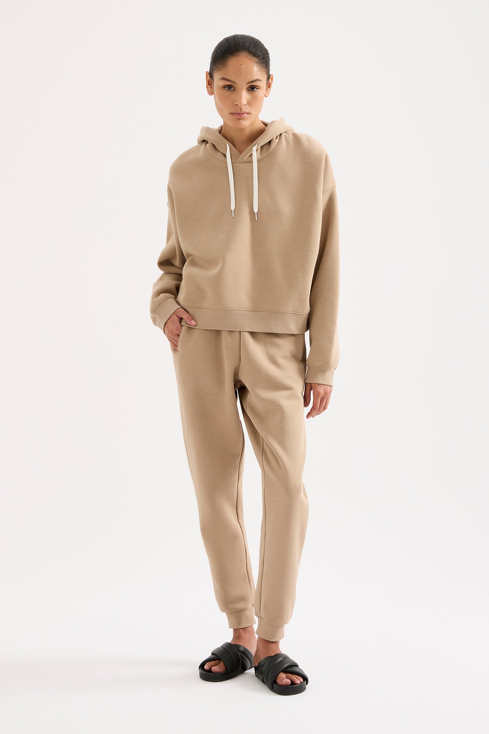 Carter Classic Hoodie Mocha 