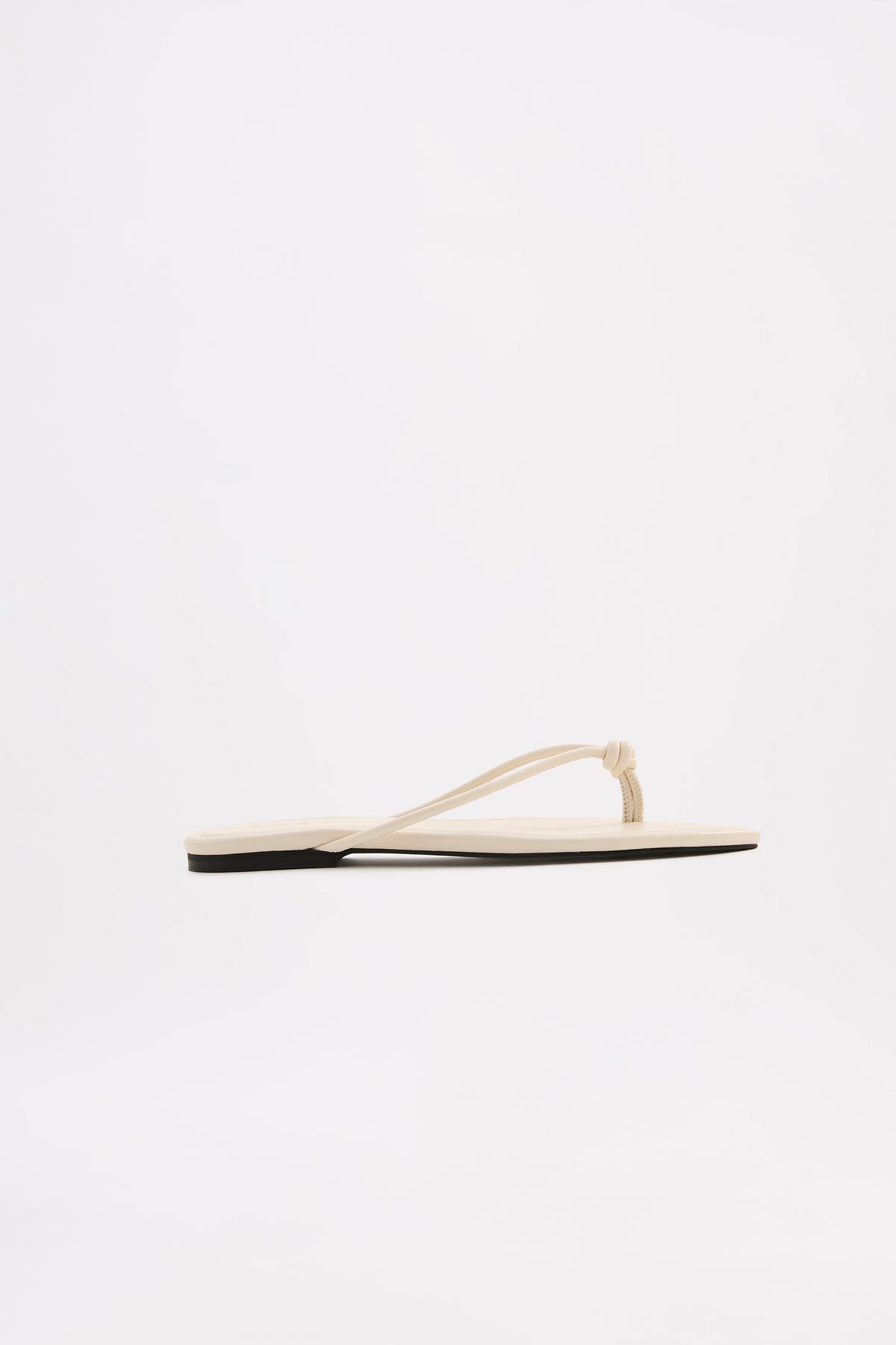 Logan Flat Sandal Crema 