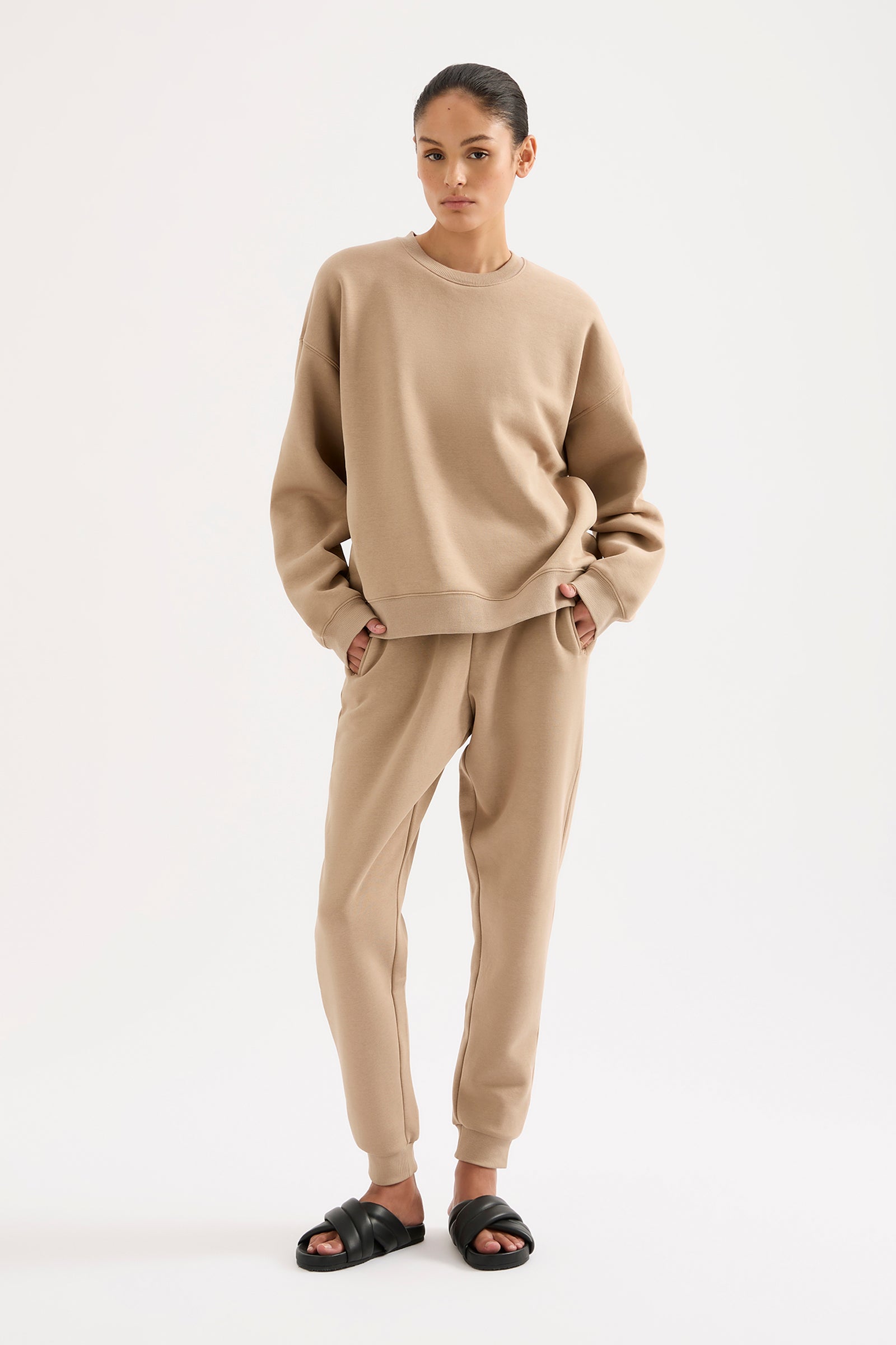 Carter Classic Sweat Mocha 