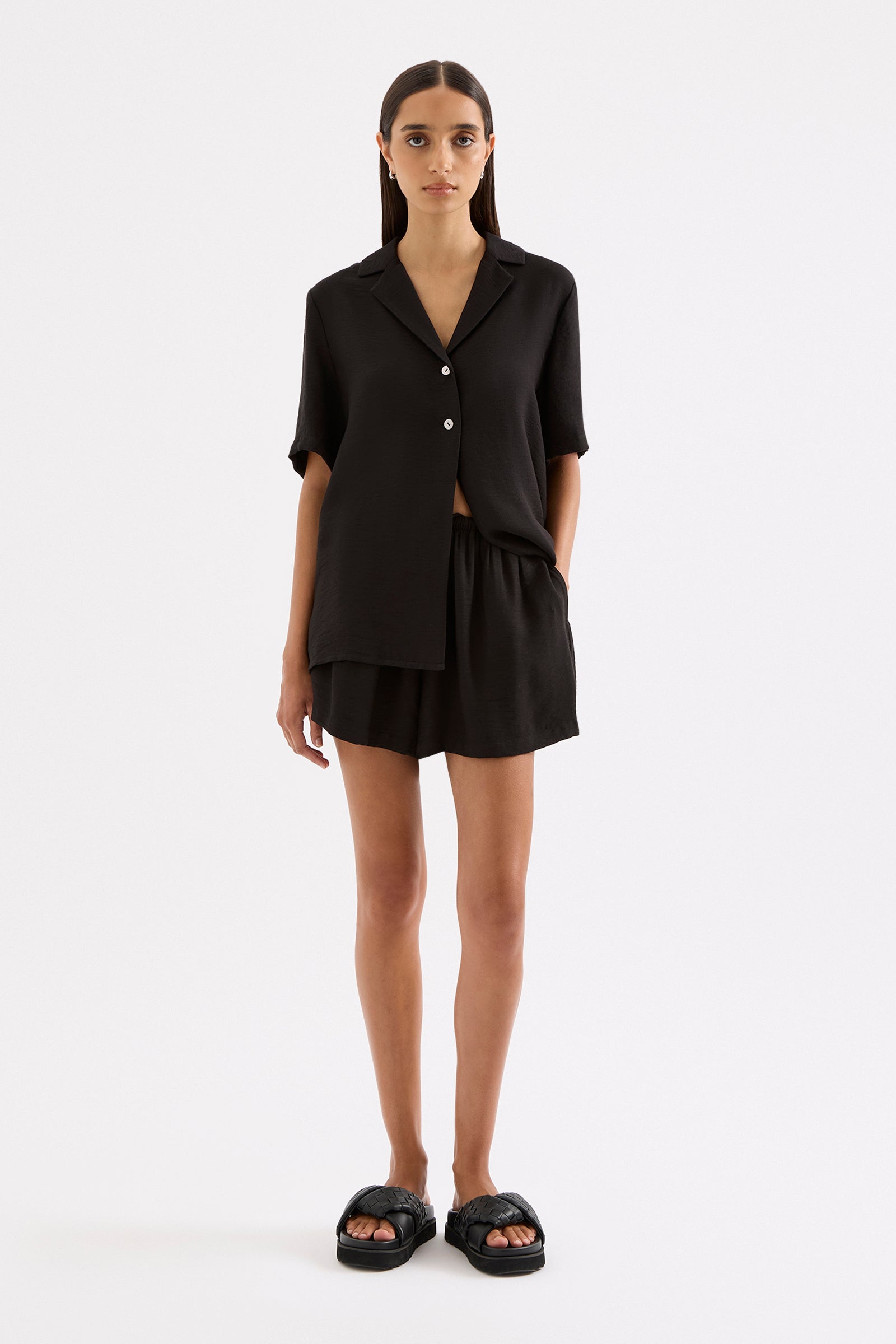 Mona Short Black 