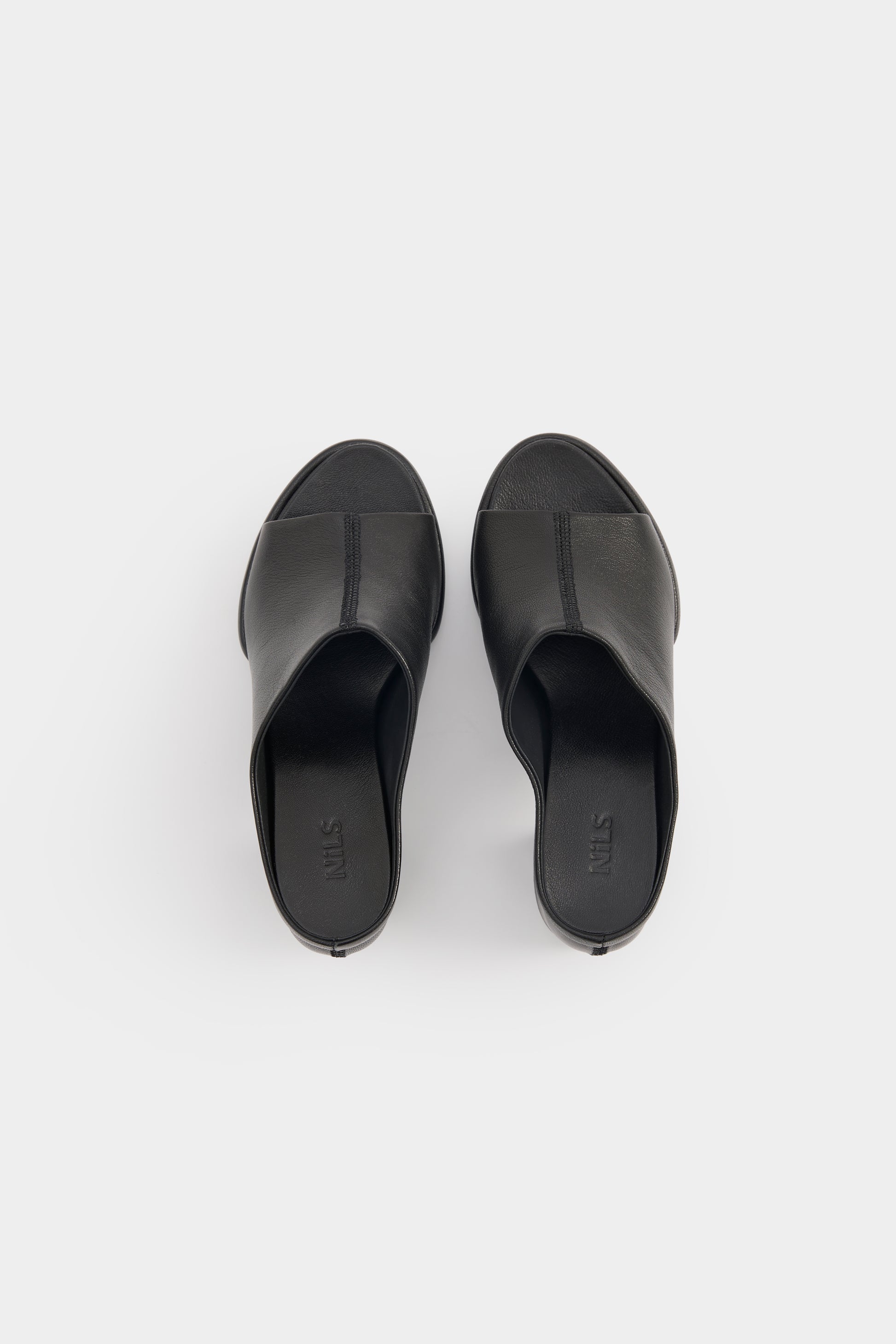 Amira Leather Mule Black 
