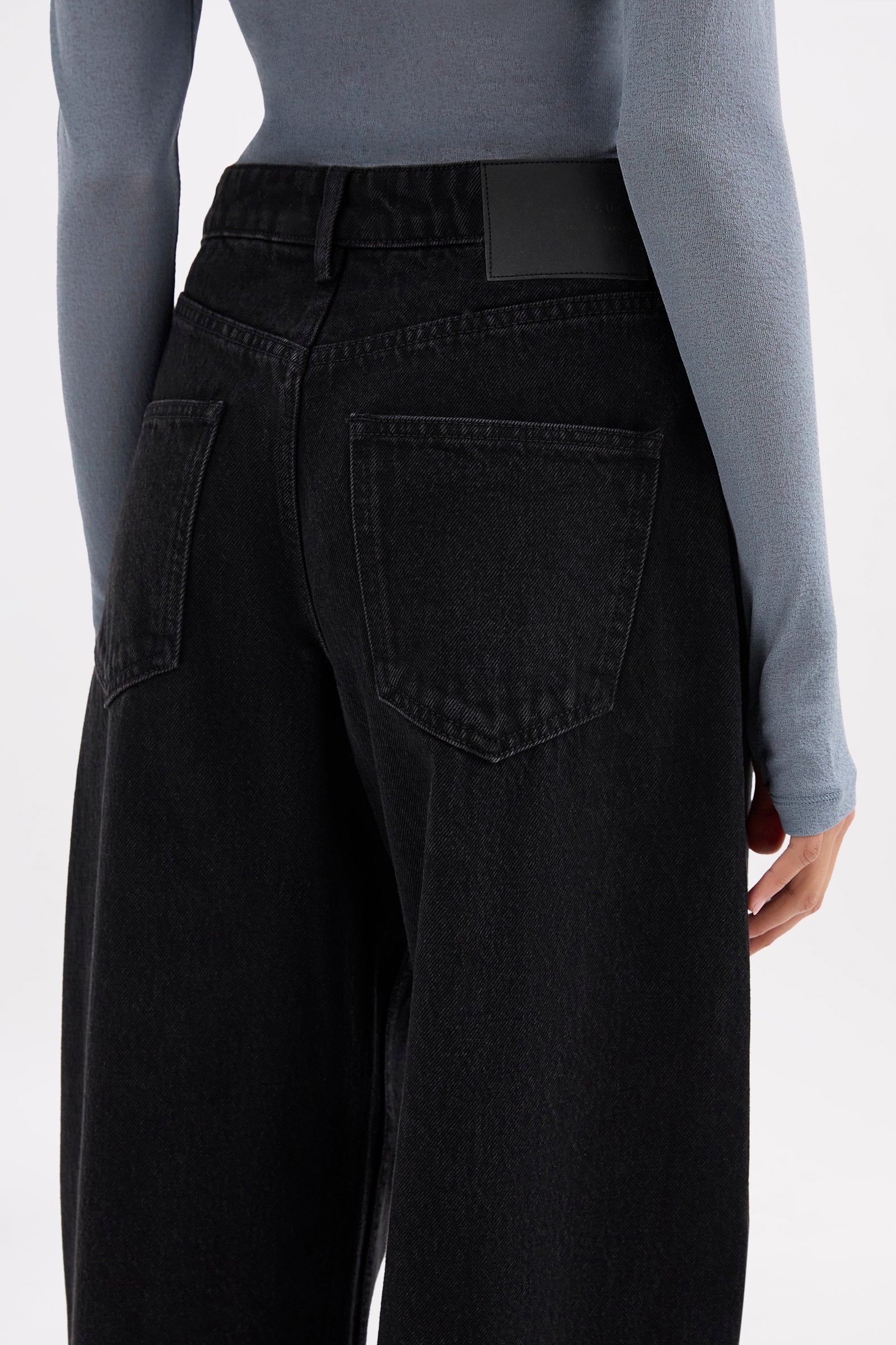 Organic Barrel Jean Vintage Black 