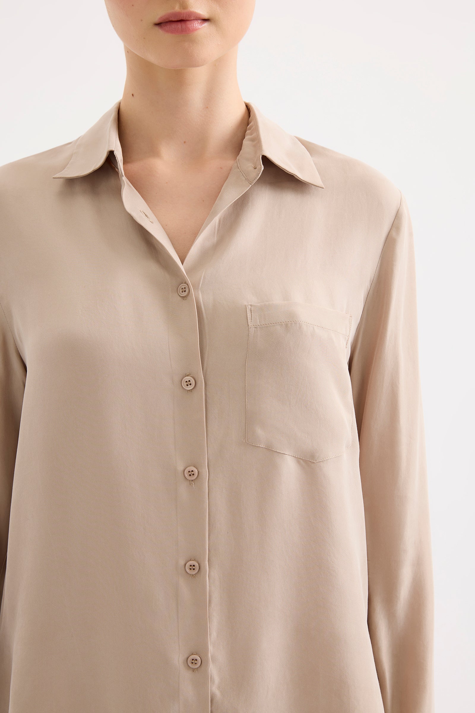 Nikkia Cupro Shirt Mink 