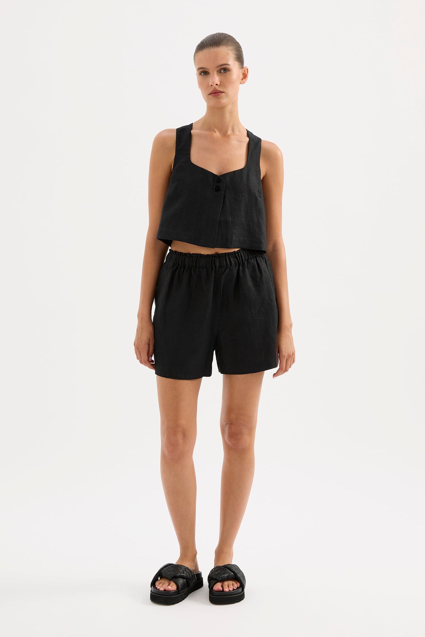 Theo Linen Short Black 