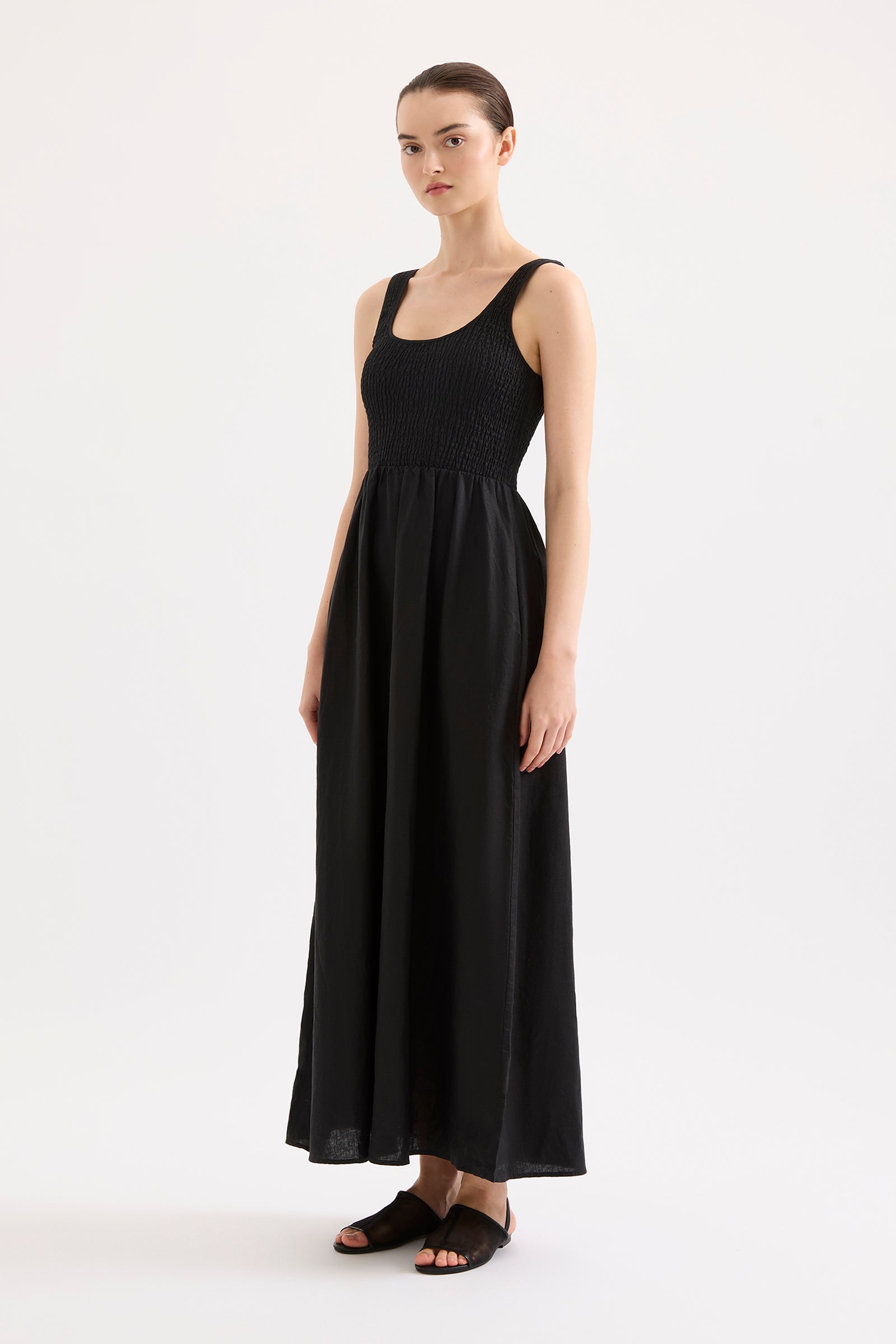 Elio Linen Maxi Dress Black 