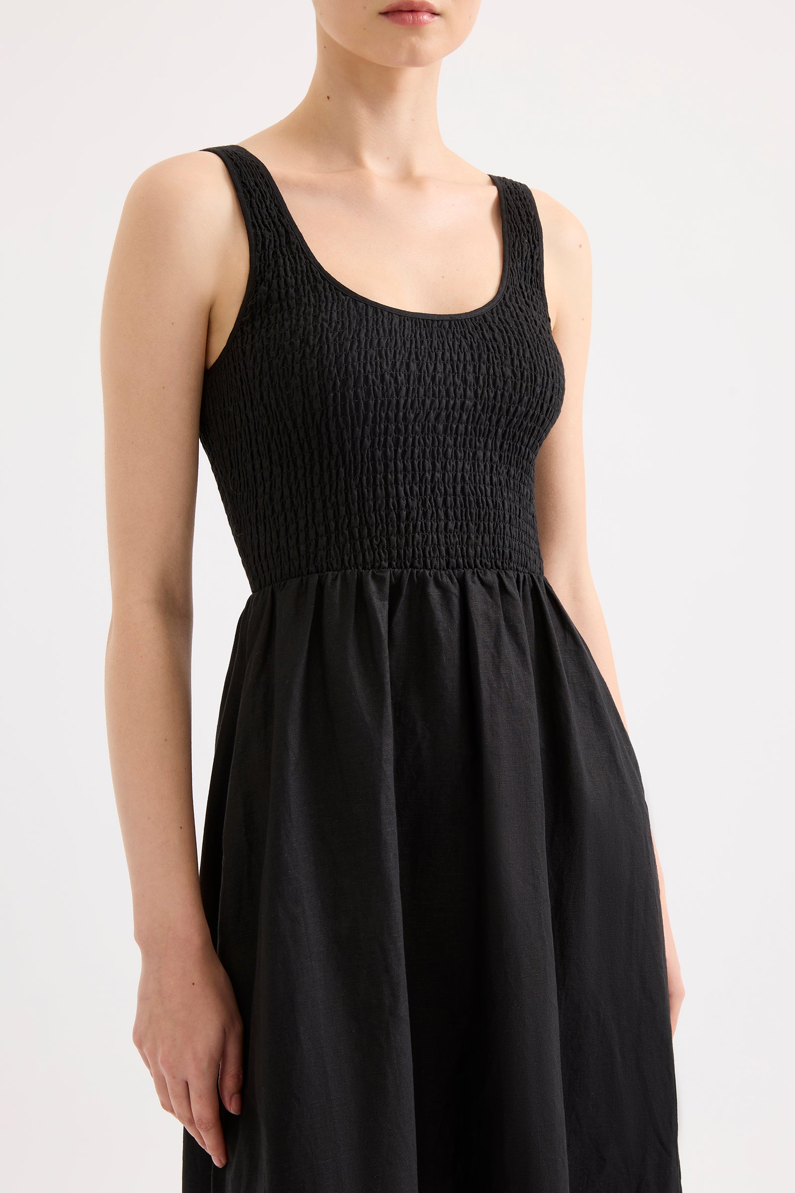 Elio Linen Maxi Dress Black 
