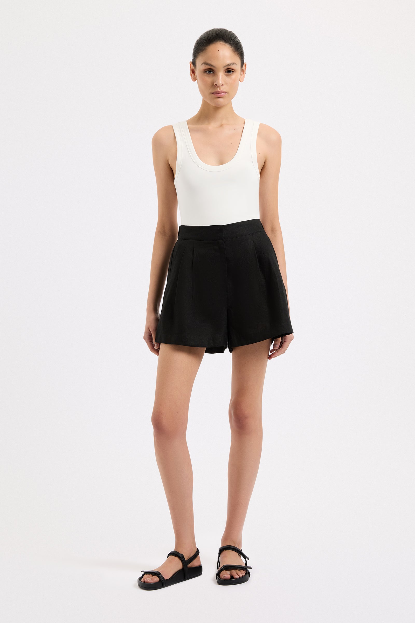 Thilda Tailored Short Black 