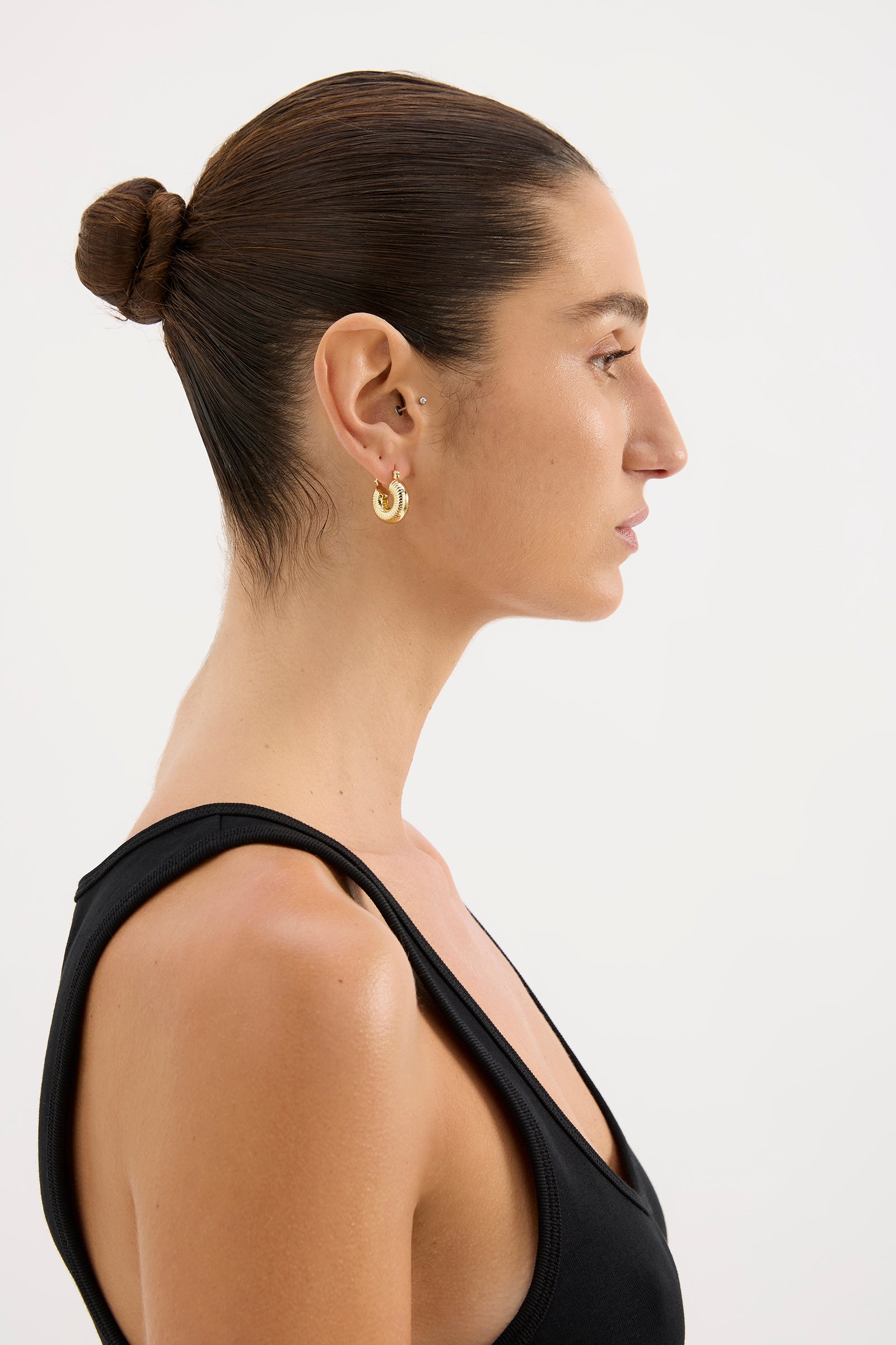 Maeve Medium Hoops Gold 