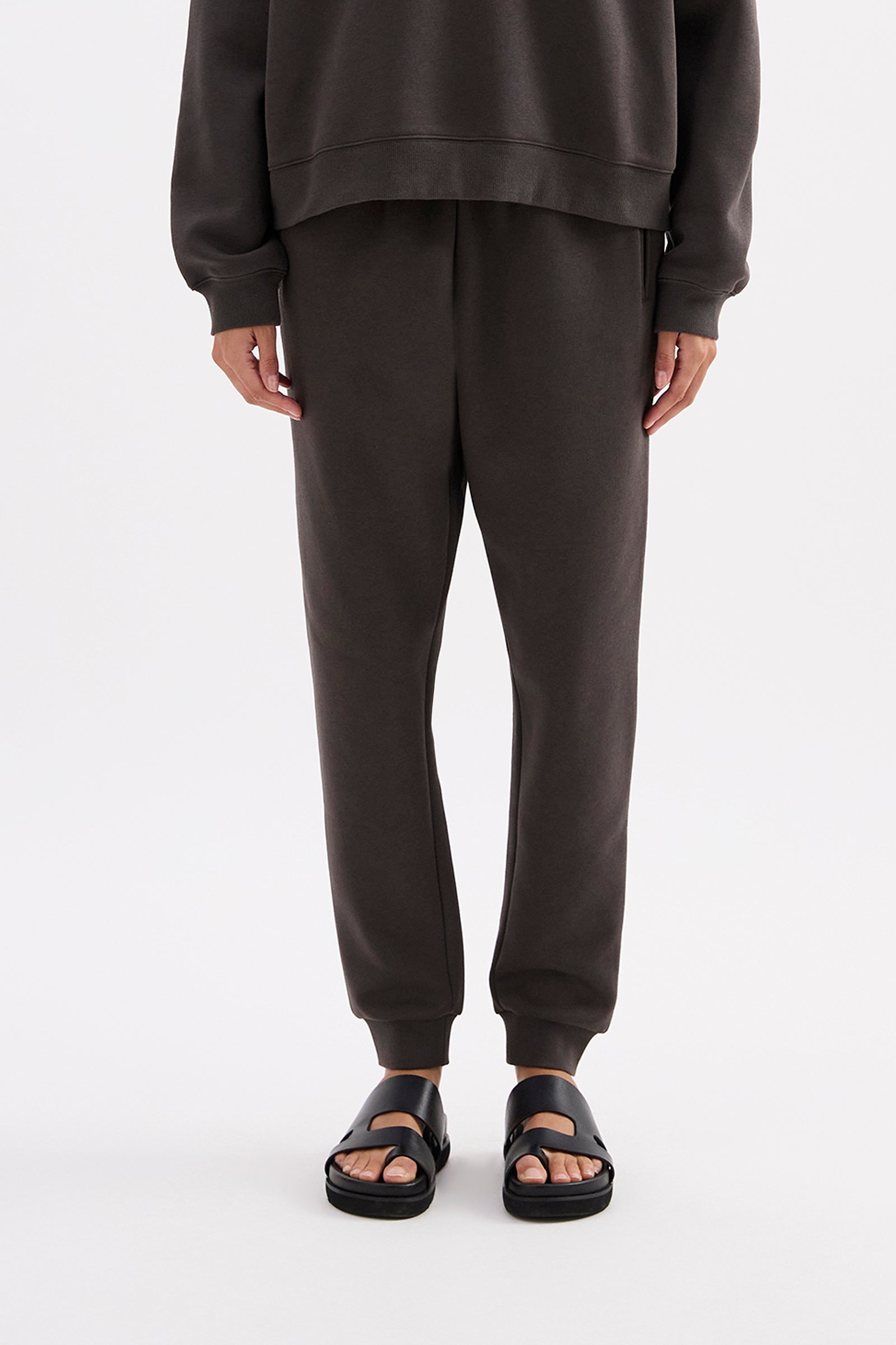 Carter Classic Track Pant Coal 