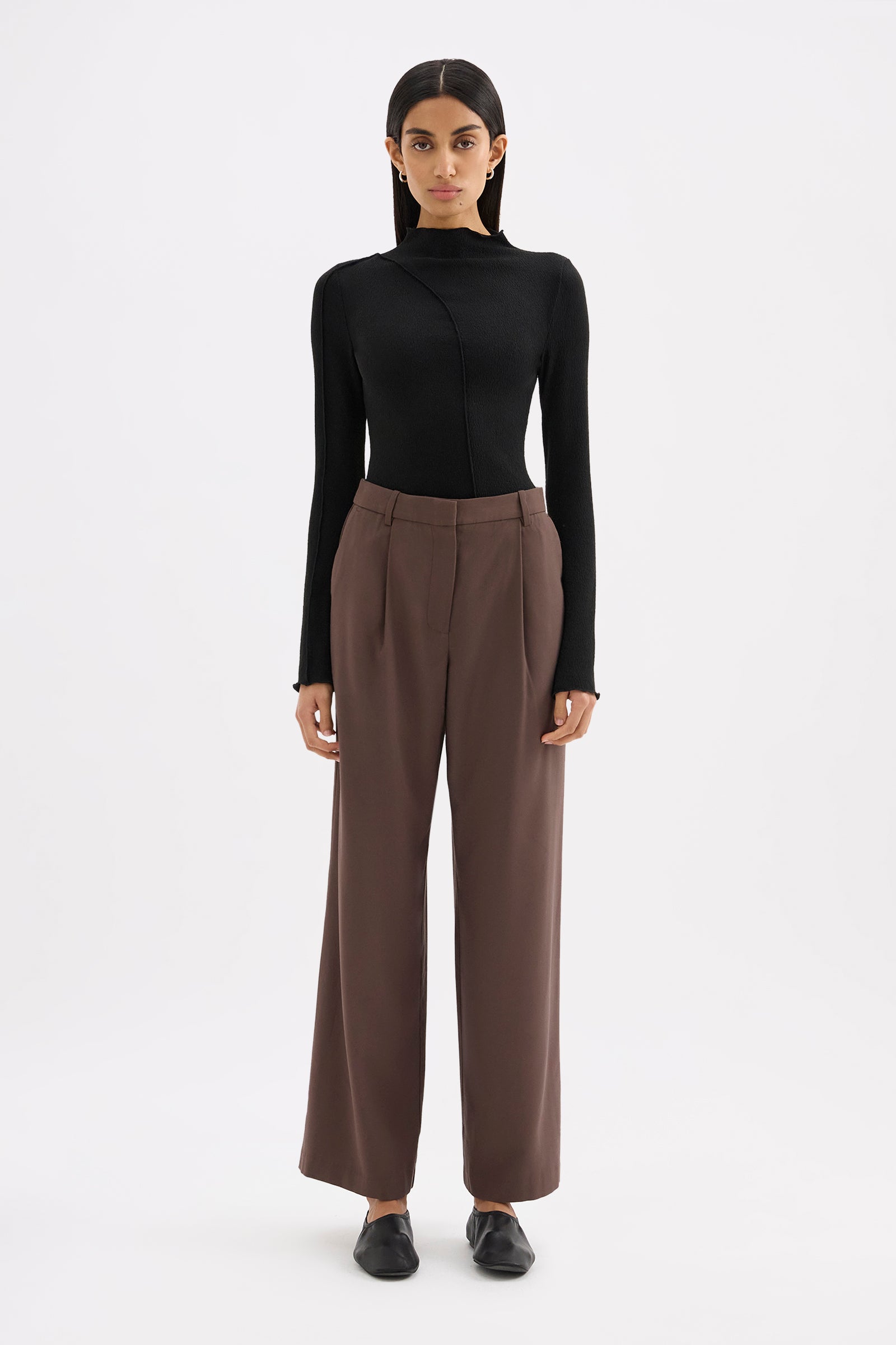 Nadia Pant Chocolate 