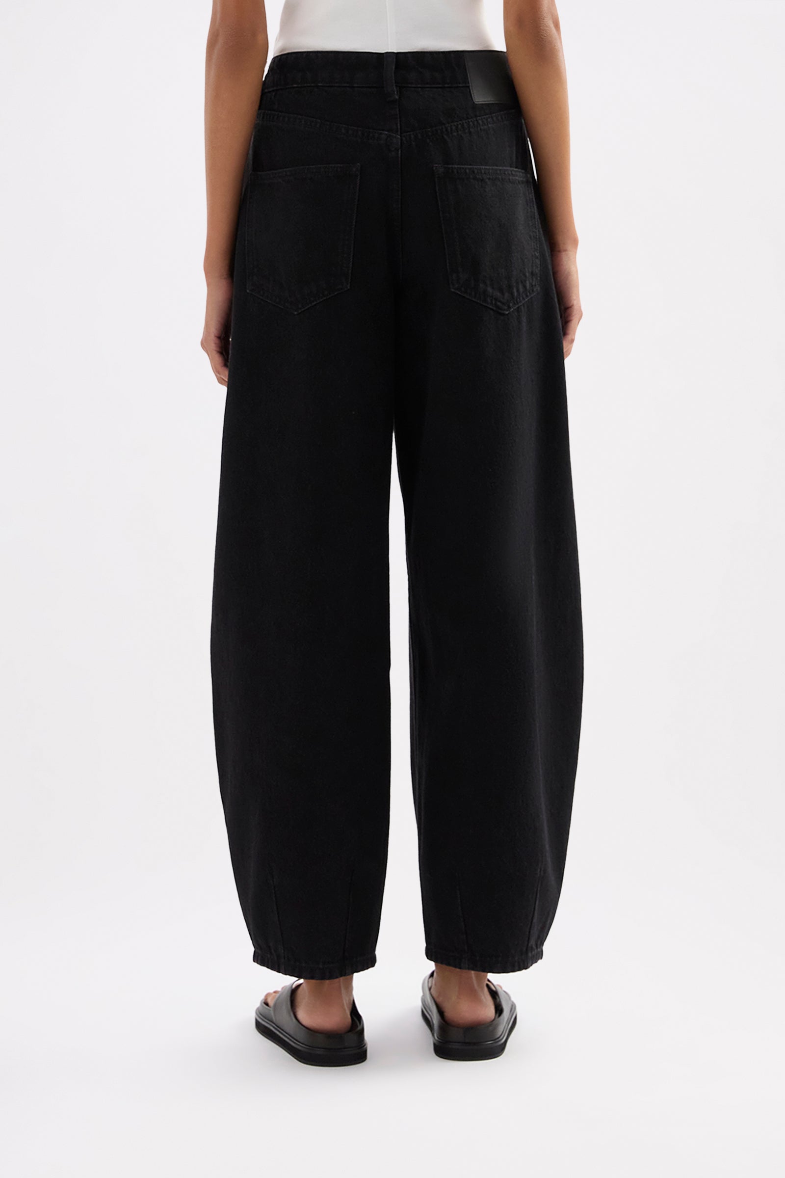 Organic Barrel Jean Vintage Black 