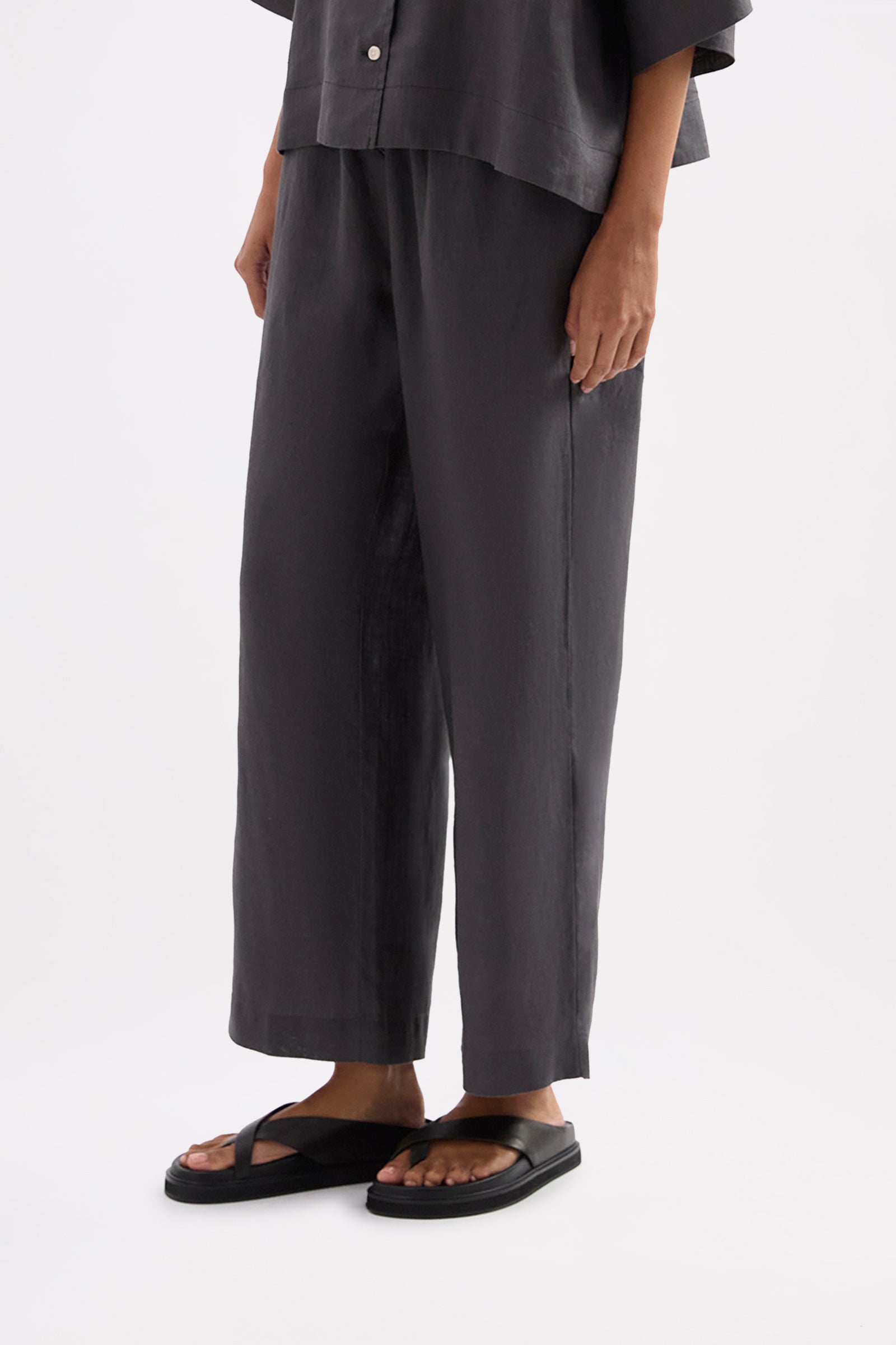 Lounge Linen Crop Pant Coal 