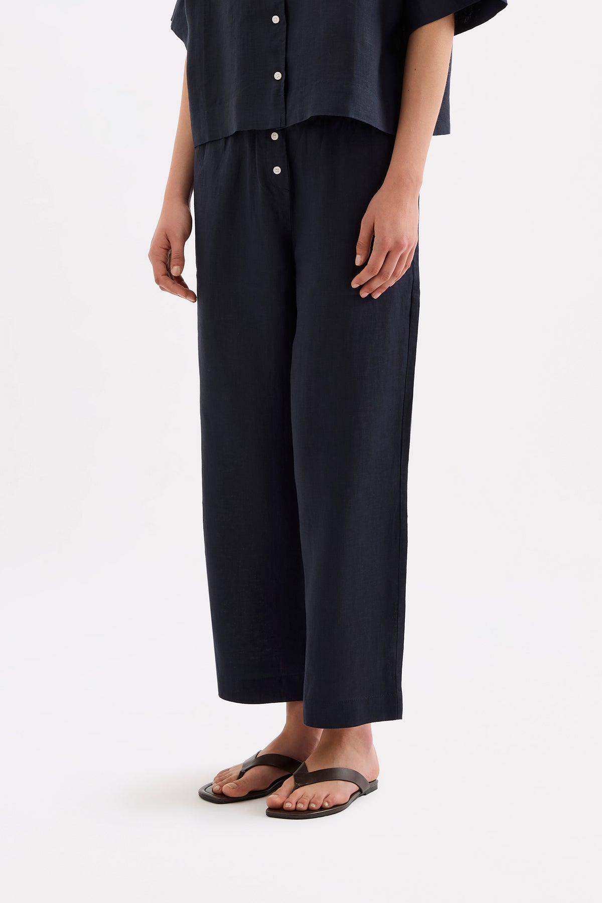 Lounge Linen Crop Pant Ink 