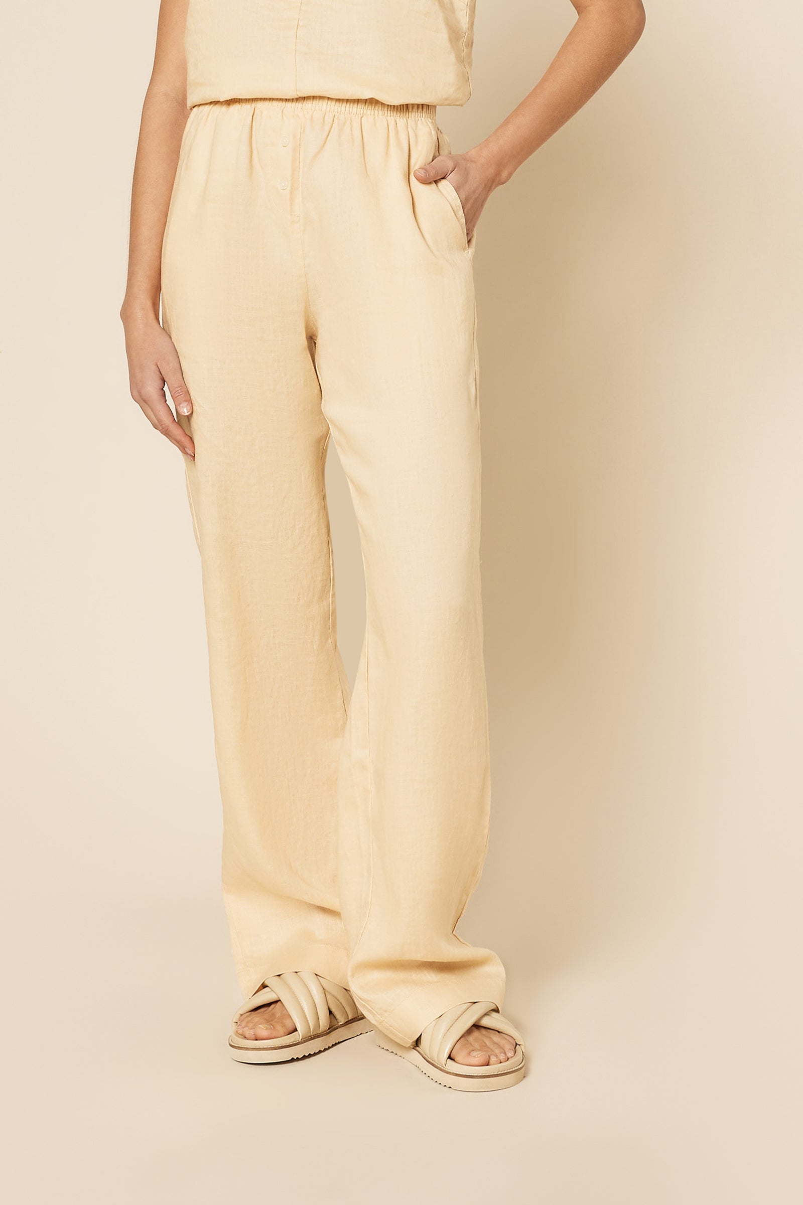 Nude Lucy Lounge Linen Pant In A Light Brown Butter Colour 