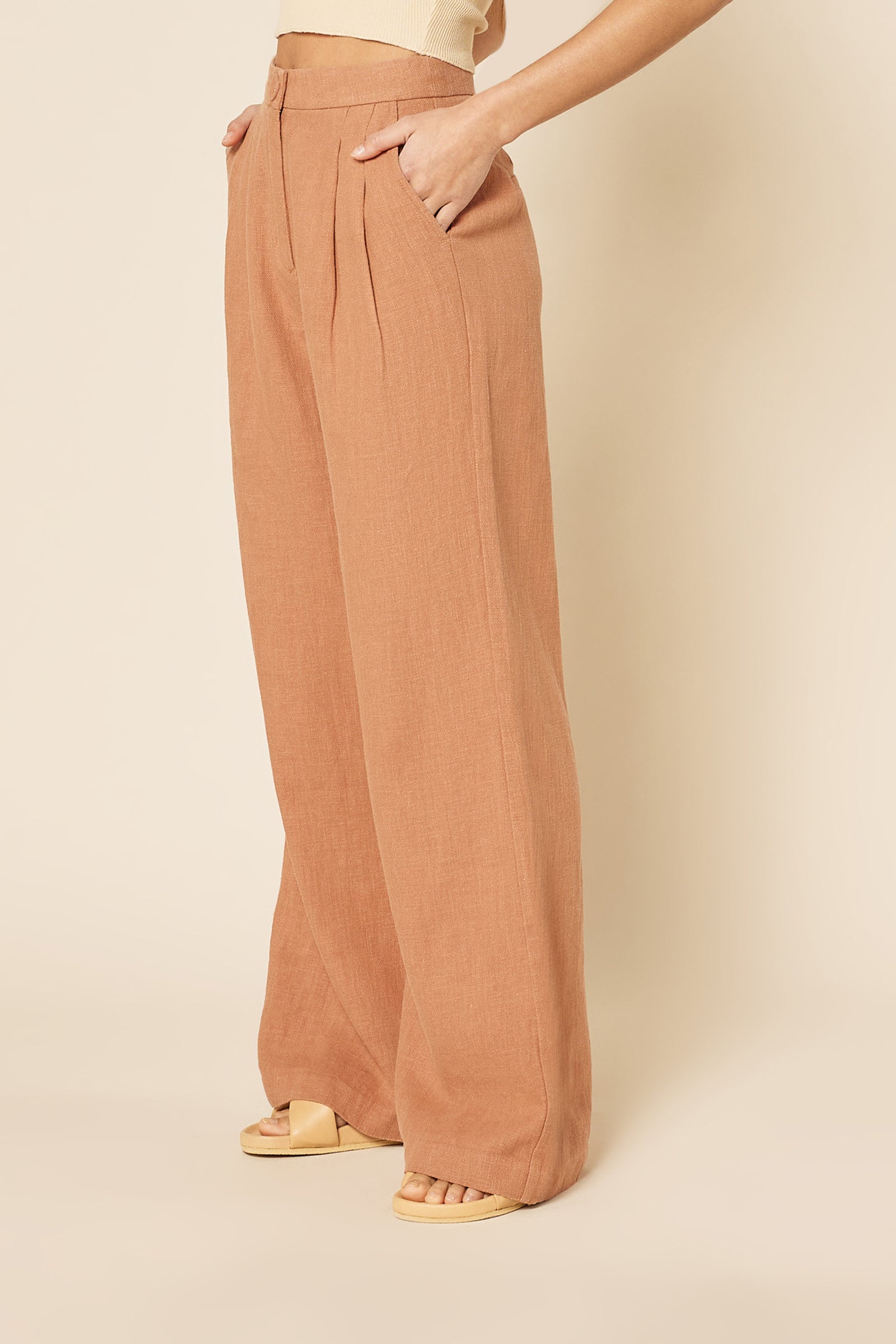 Nude Lucy Blair Tailored Pant In A Light Brown Henna Colour 