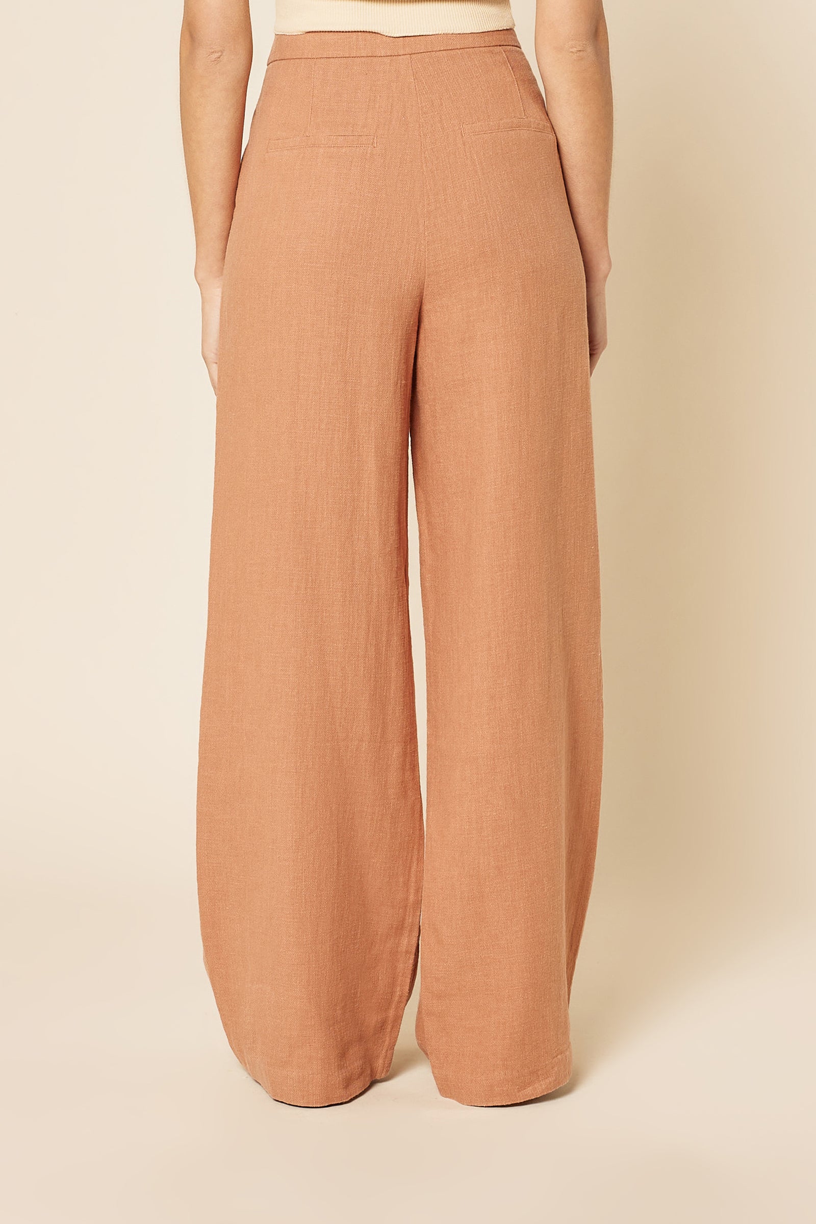 Nude Lucy Blair Tailored Pant In A Light Brown Henna Colour 