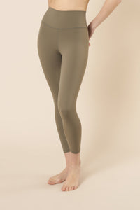 Nude Lucy nude active 7 8 tights olive pants