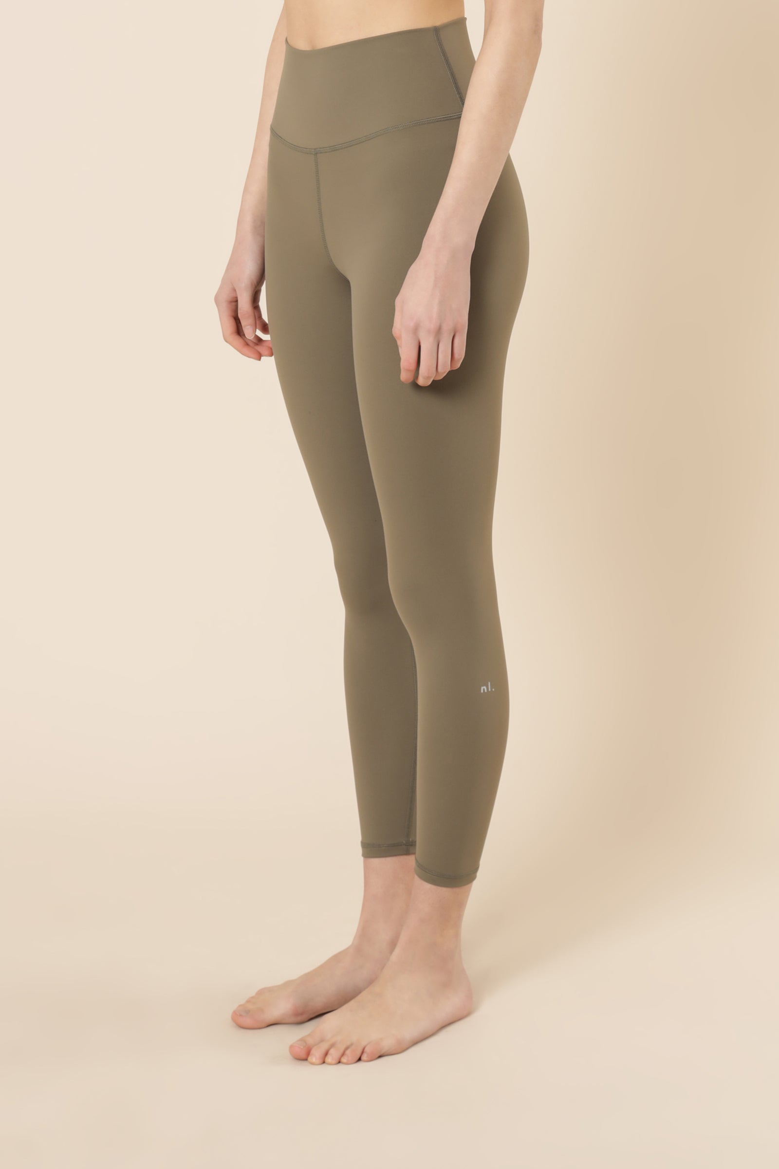 Nude Lucy nude active 7 8 tights olive pants