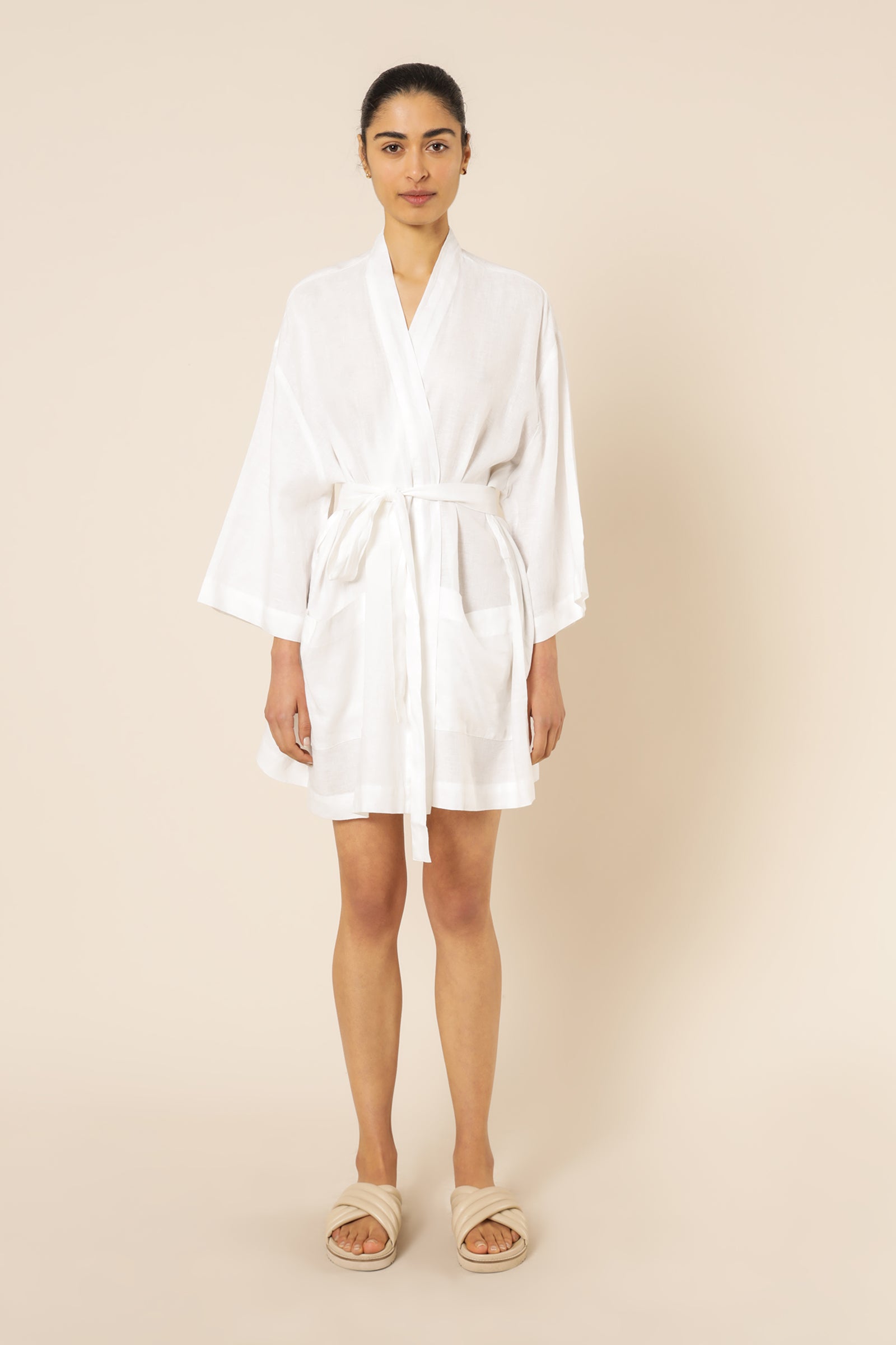 Nude Lucy nude lounge linen short robe white