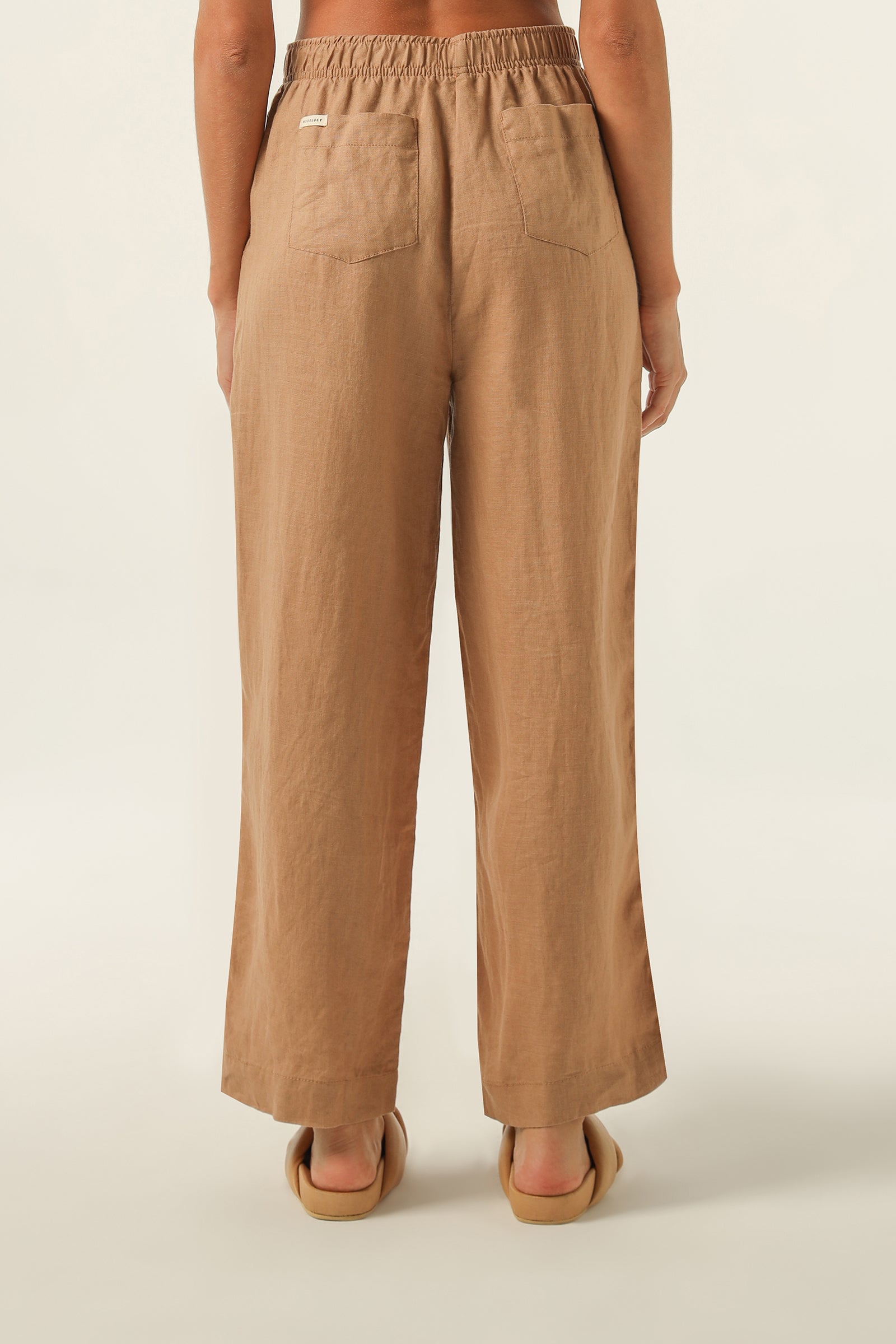 Nude Lucy Lounge Linen Crop Pant In A Brown Coffee Colour 