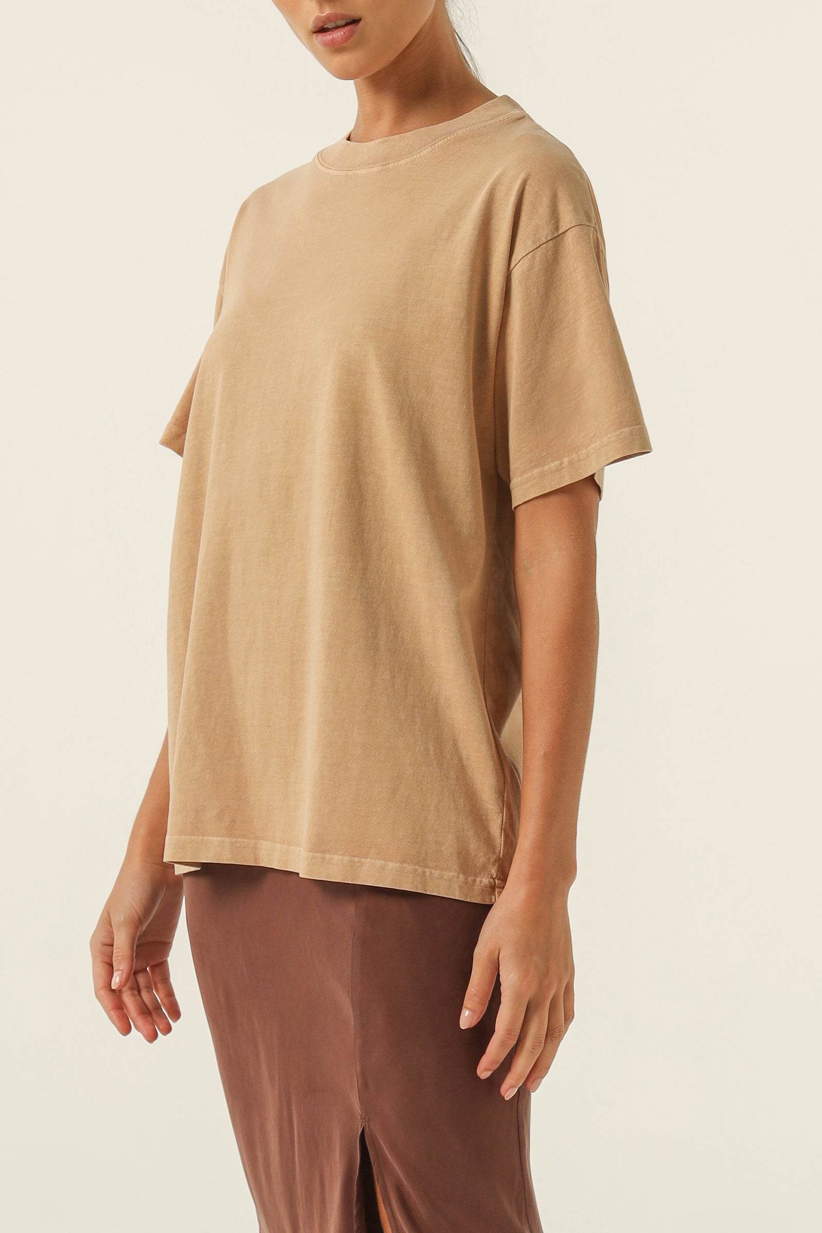 Nude Lucy Frankie Organic Washed Bf Tee In A Brown Coffee Colour 