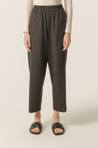 Nude Lucy Denver Pant in a Dark Grey In a Brown Coal Colour