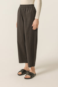 Nude Lucy Denver Pant in a Dark Grey In a Brown Coal Colour