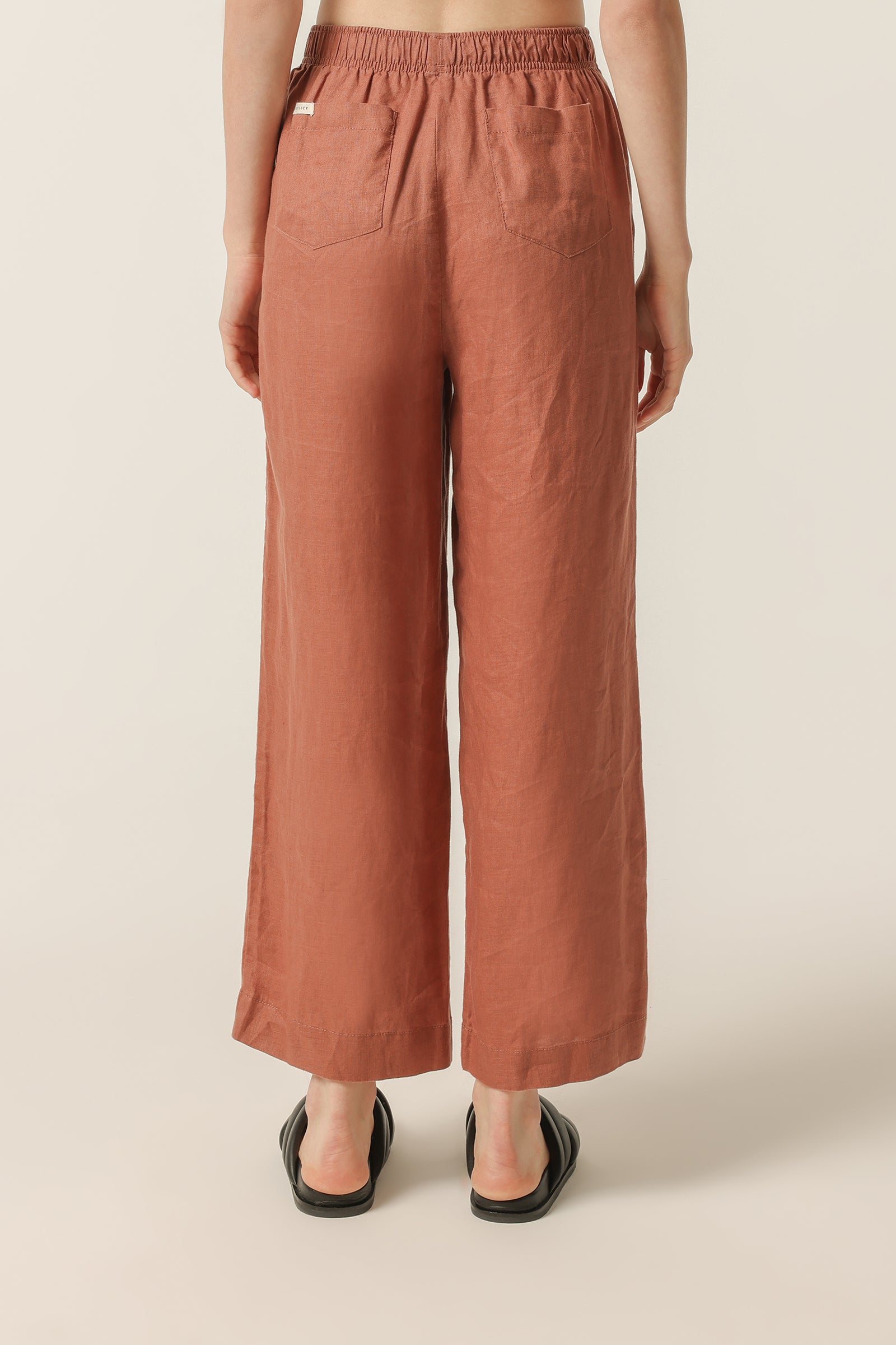 Nude Lucy Lounge Linen Crop Pant In A Light Brown Brandy Colour 