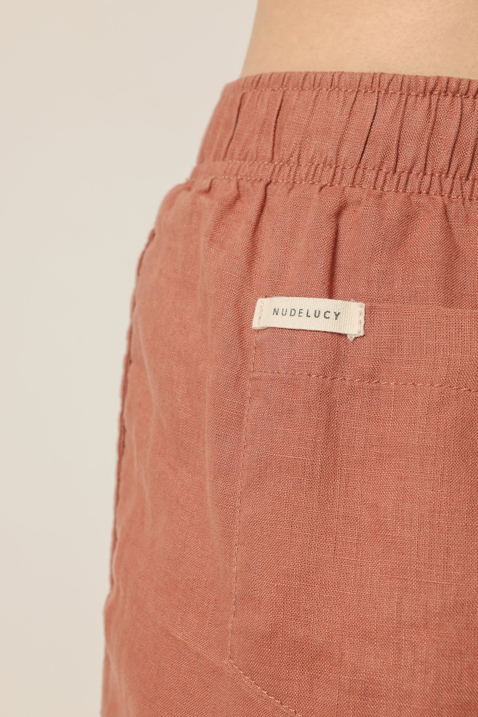 Nude Lucy Lounge Linen Crop Pant In A Light Brown Brandy Colour 