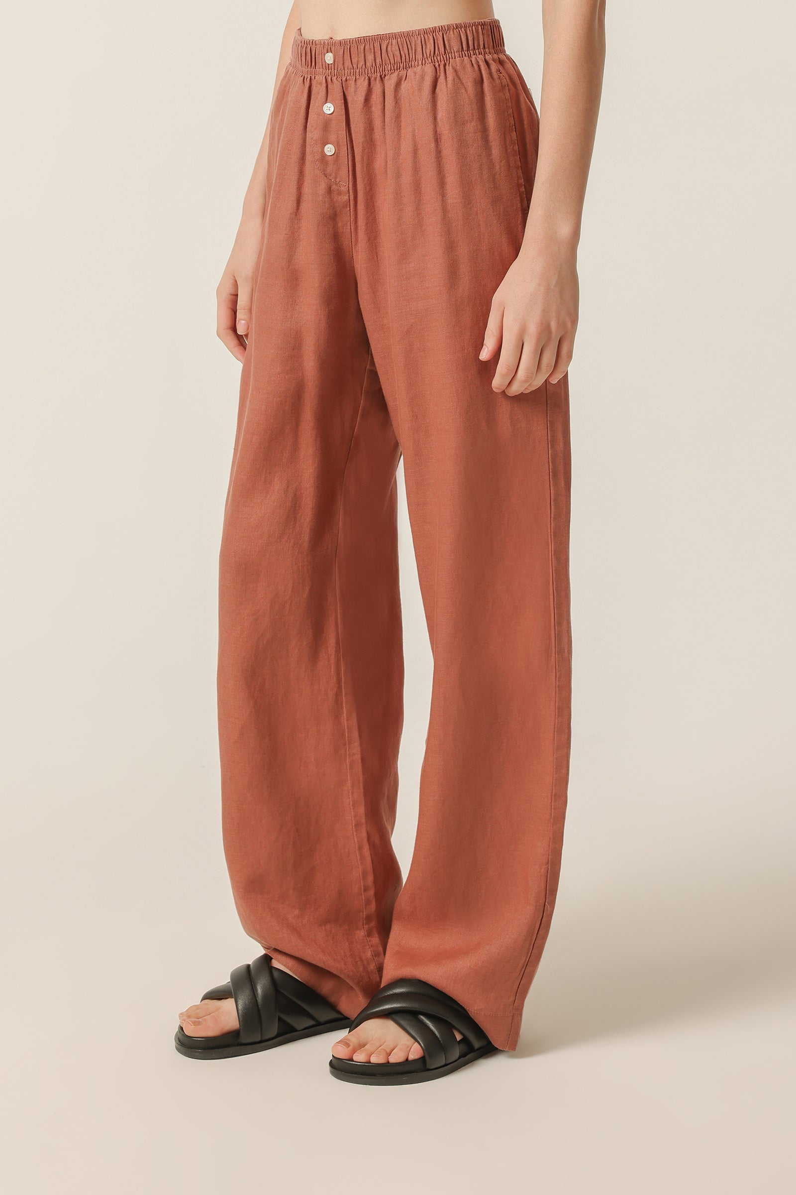 Nude Lucy Lounge Linen Pant In A Light Brown Brandy Colour 